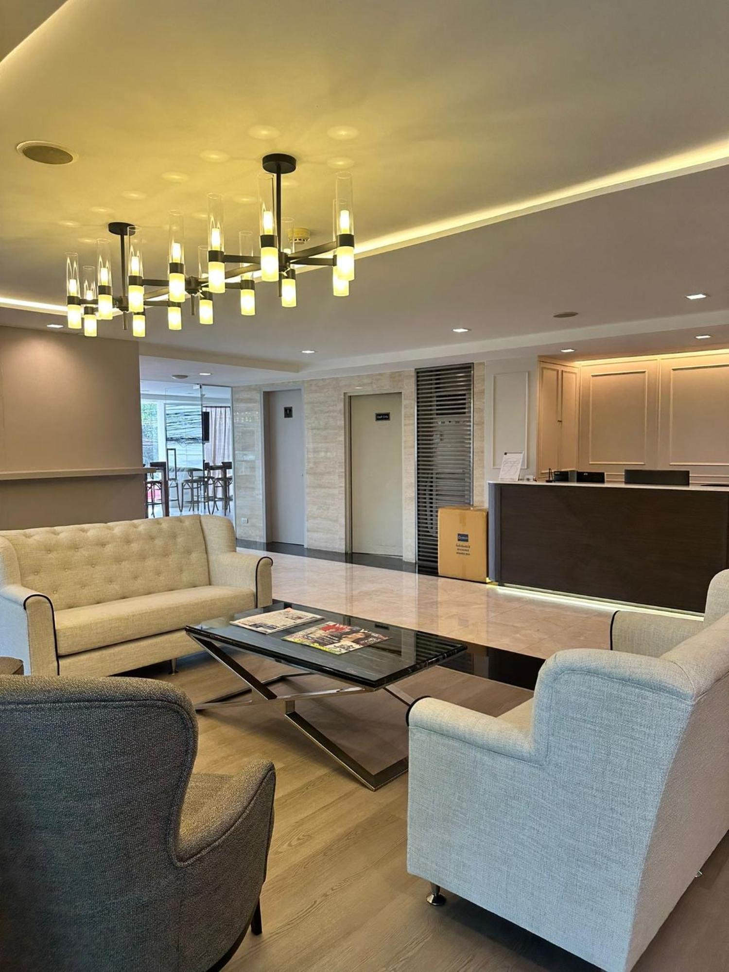 Spacious Sukhumvit Near Emquartier Apartment *