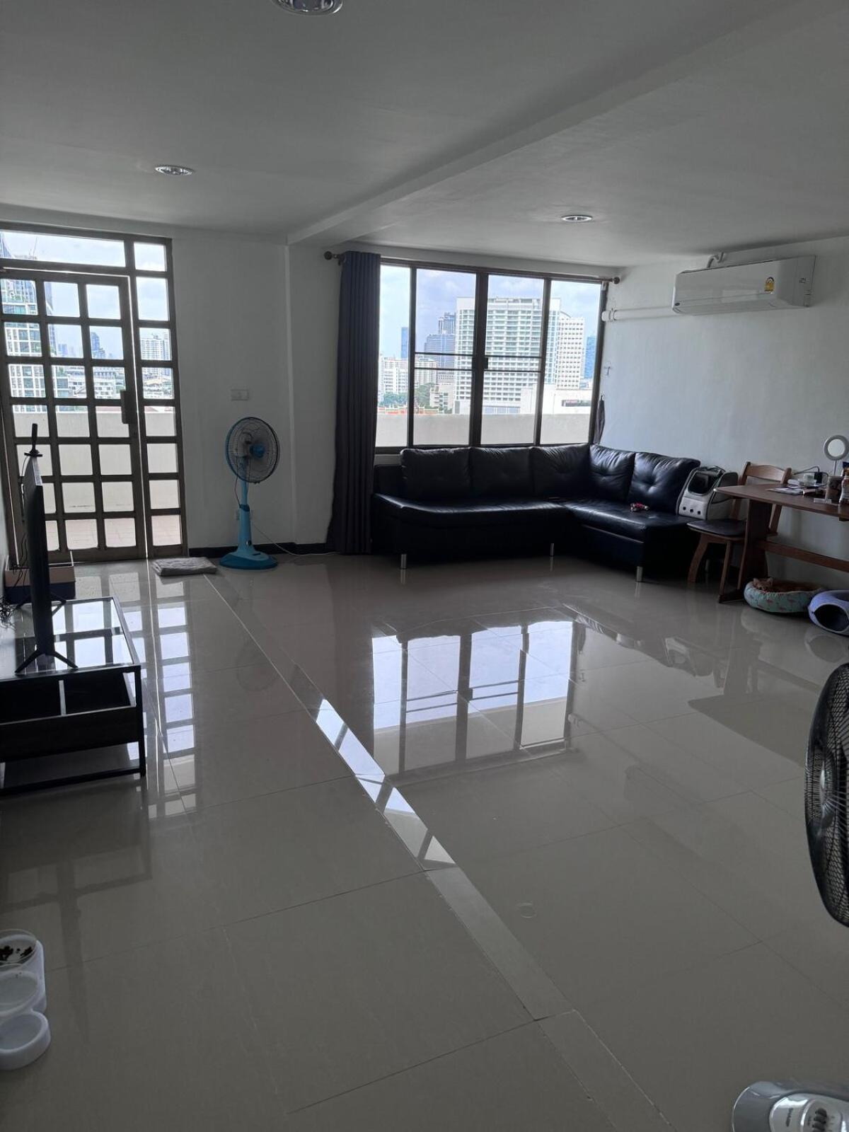 Surawong Apartment