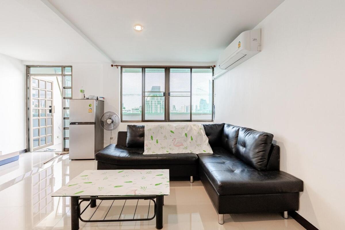 Surawong Apartment Bangkok