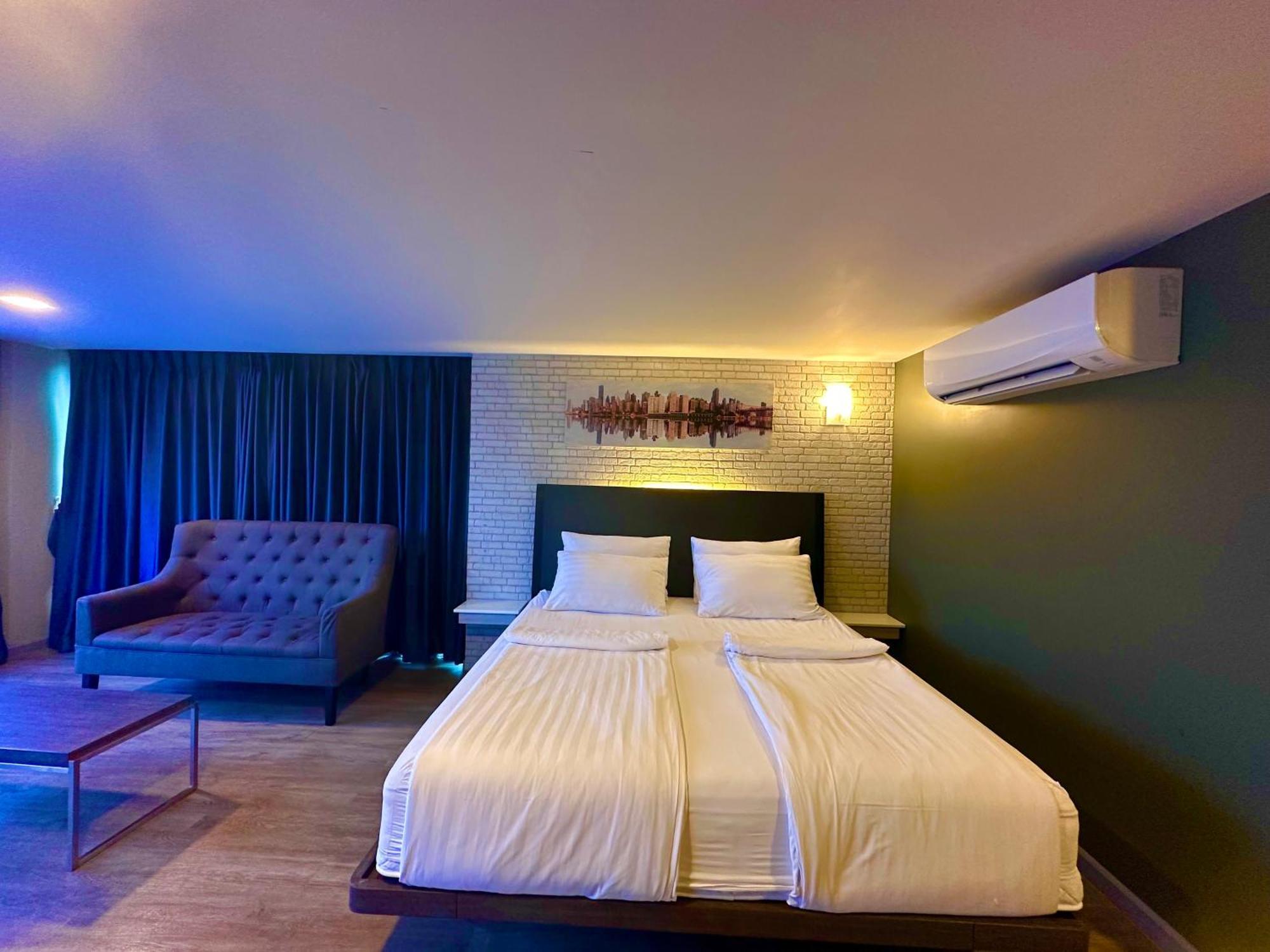 Bb Glass House Hotel Bangkok