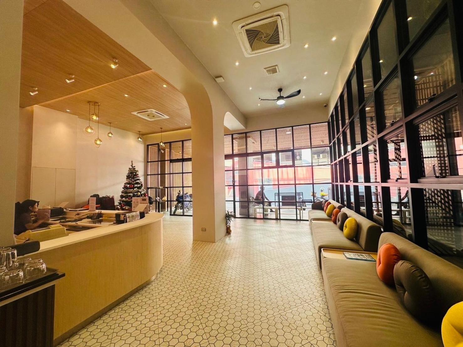 14 Sathorn No-parking