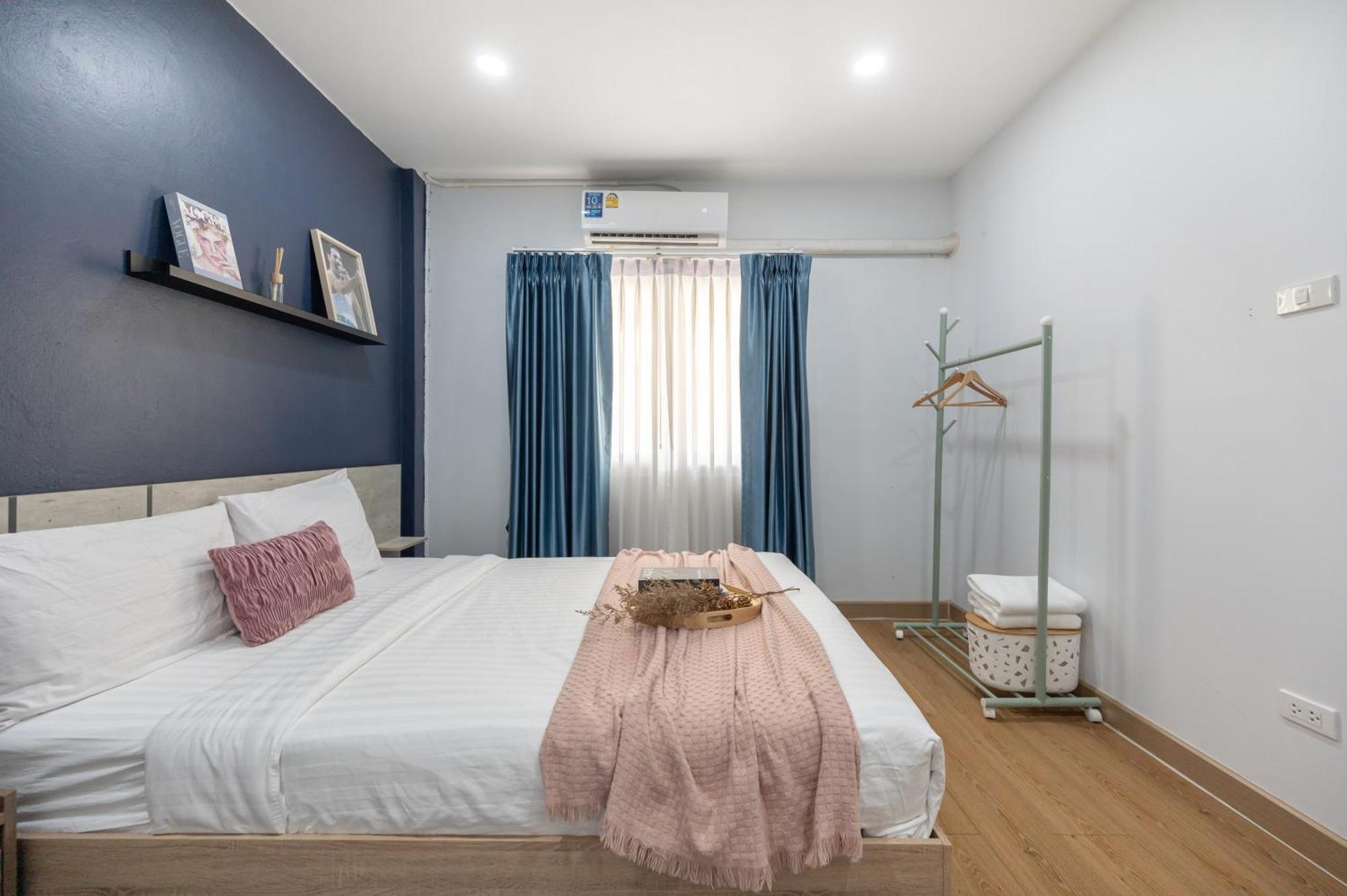 Holiday home Rb01 Chatuchak, Netflix, Speednet, Bts,mrt, 10pax