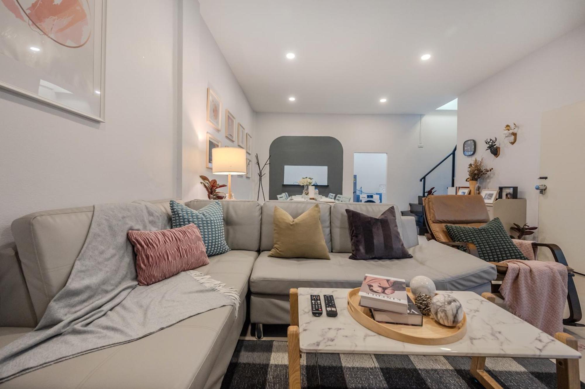 Rb01 Chatuchak, Netflix, Speednet, Bts,mrt, 10pax Holiday home *