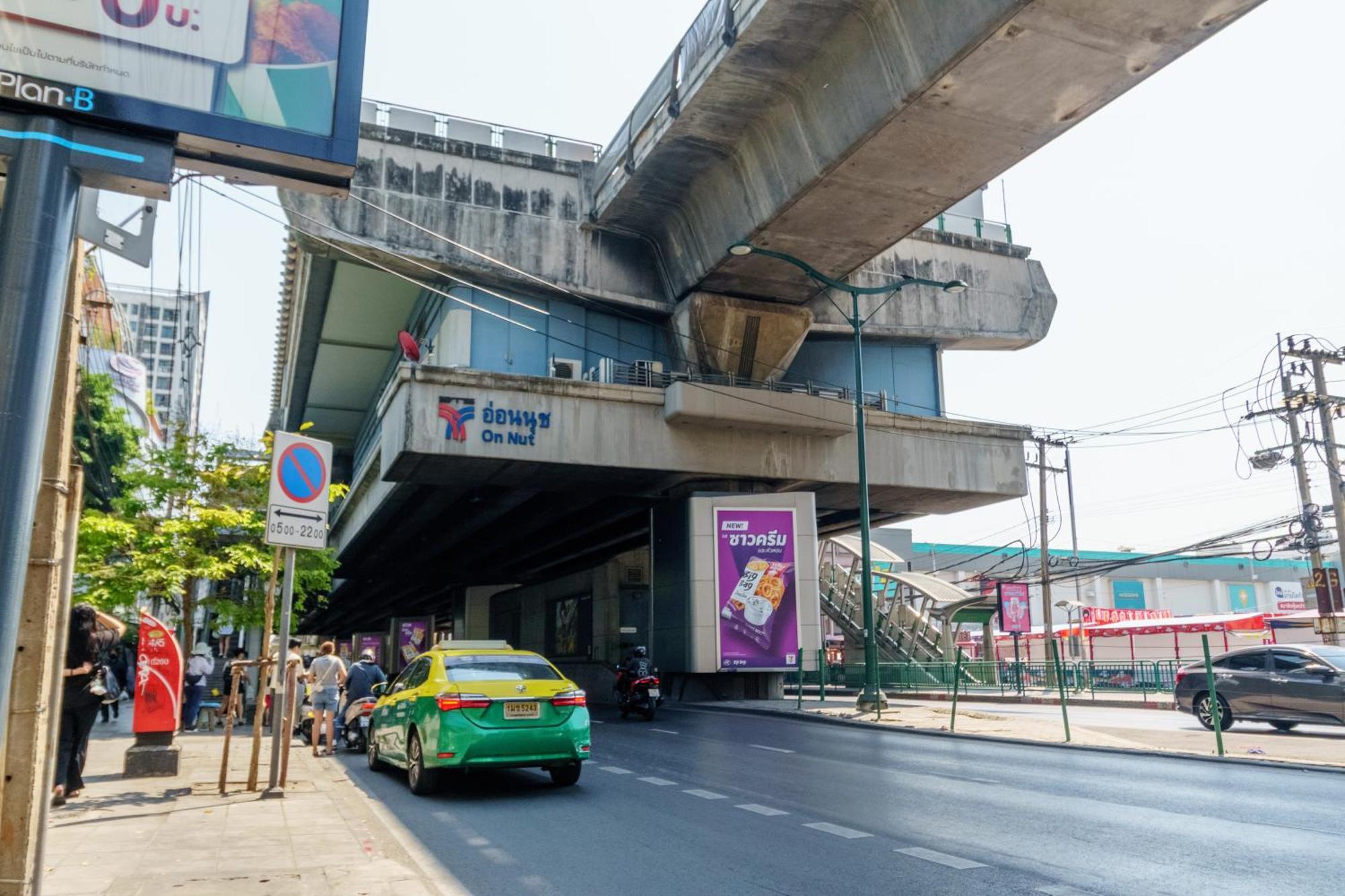 Holiday home Charming 3-storey House Near Bts Onnut Station Bangkok