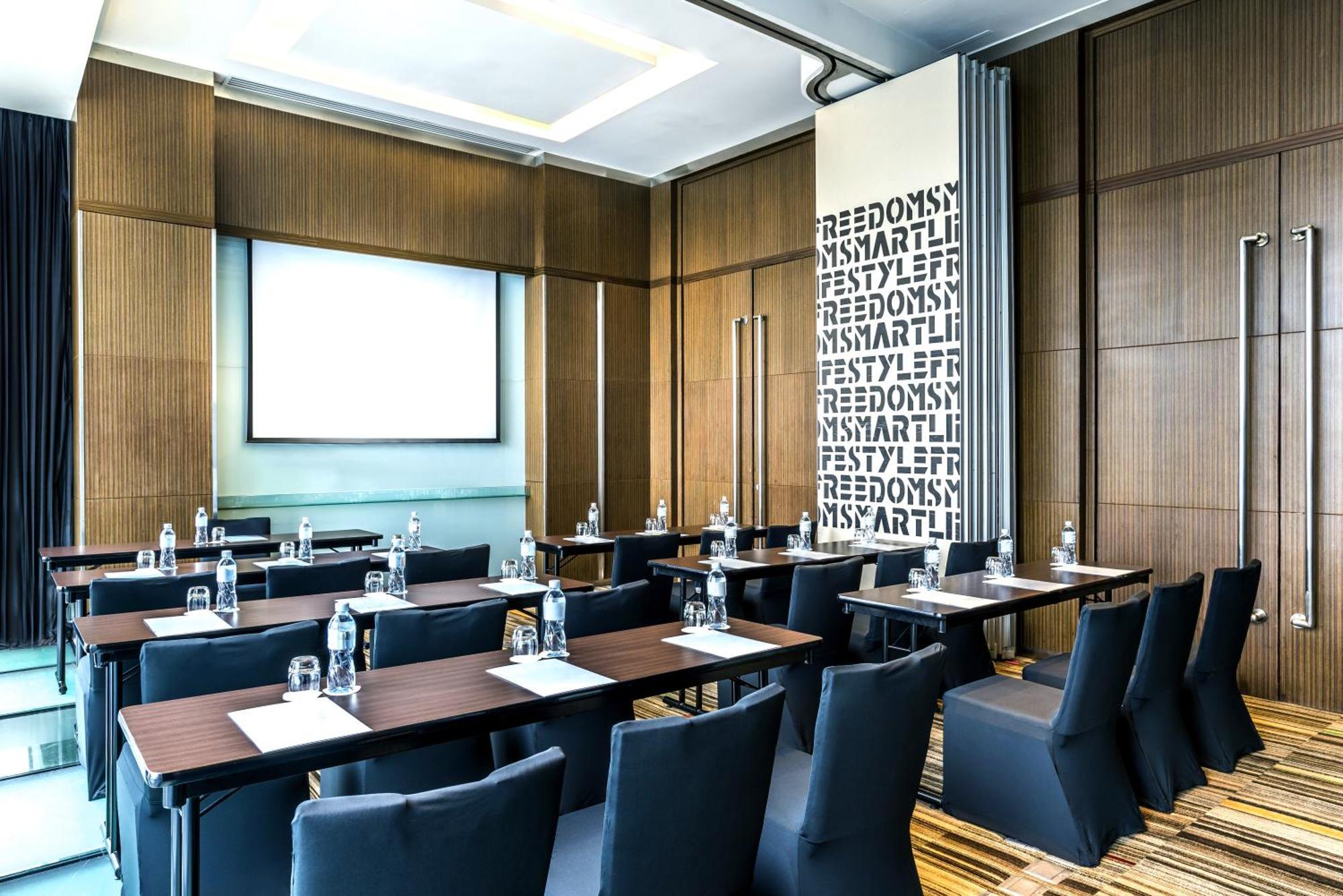 Four Points By Sheraton Ploenchit Sukhumvit Hotel Bangkok