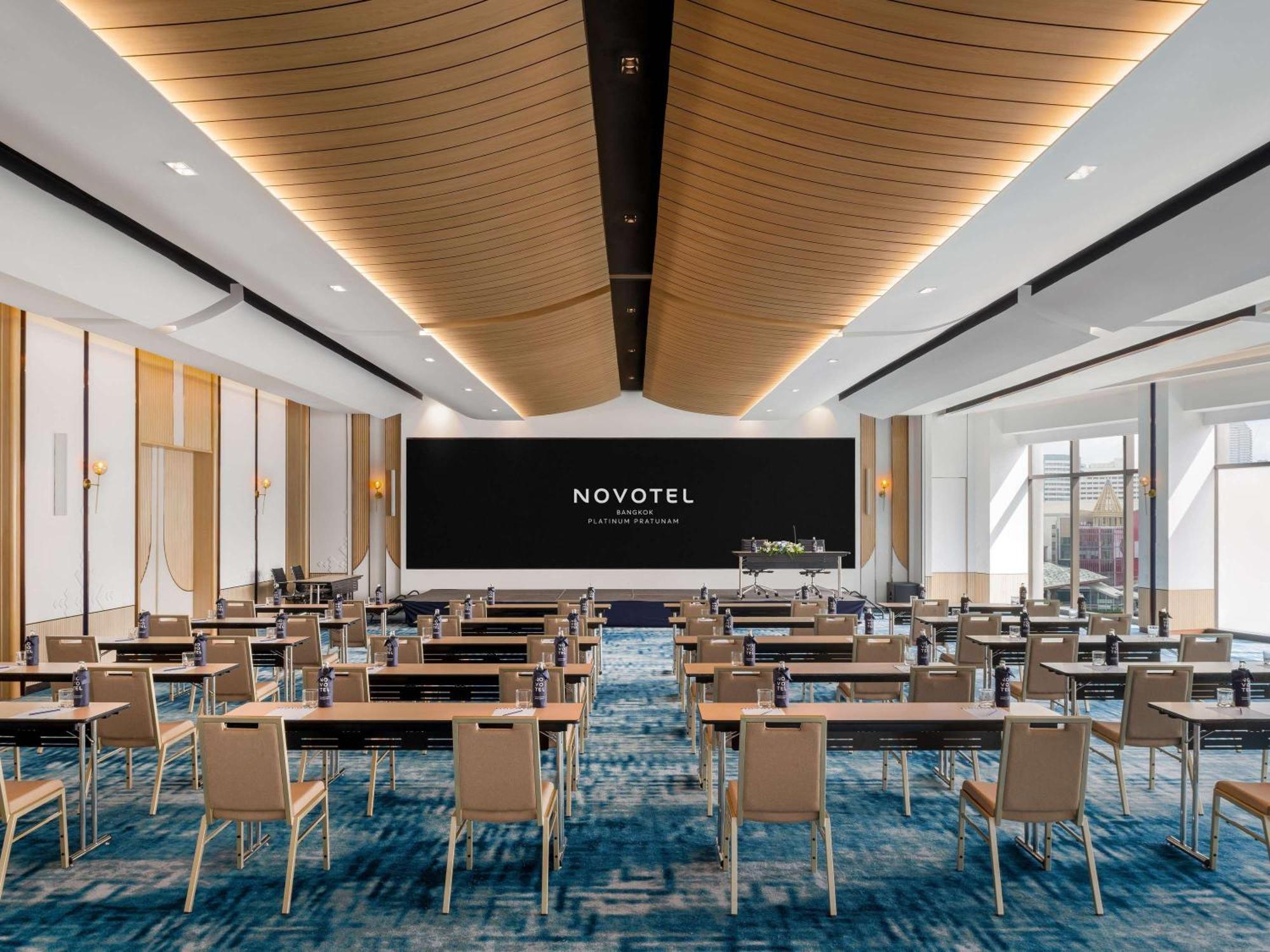 Novotel Platinum Pratunam - Sha Certified Hotel