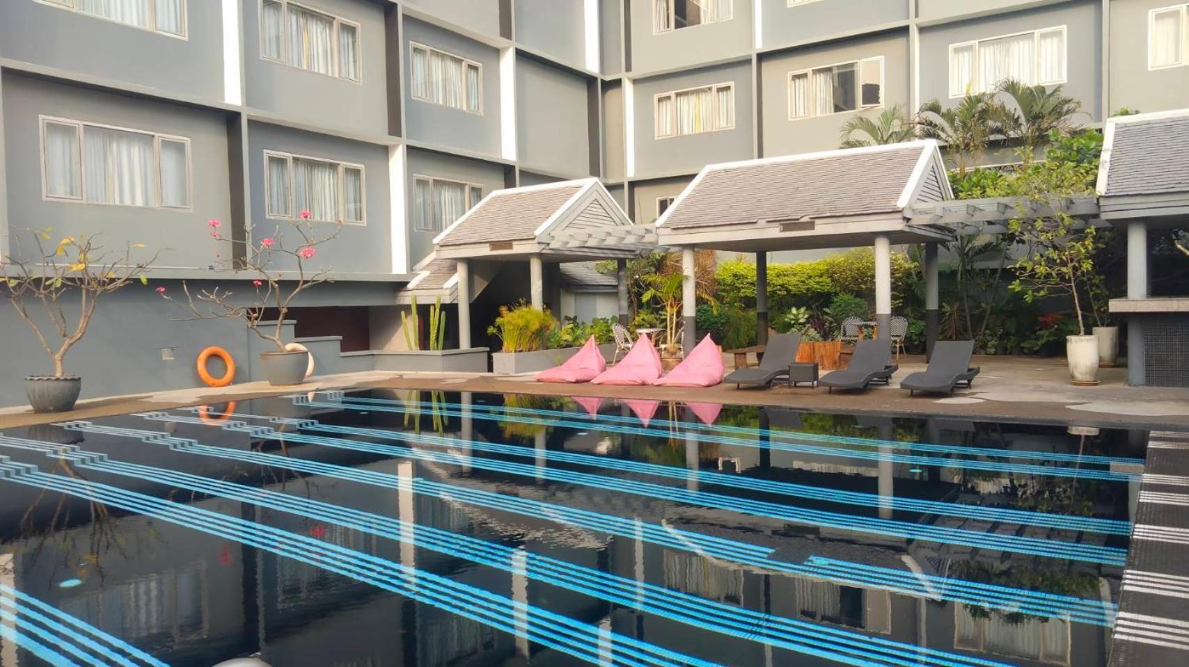 Witz Ramkhamhaeng Hotel
