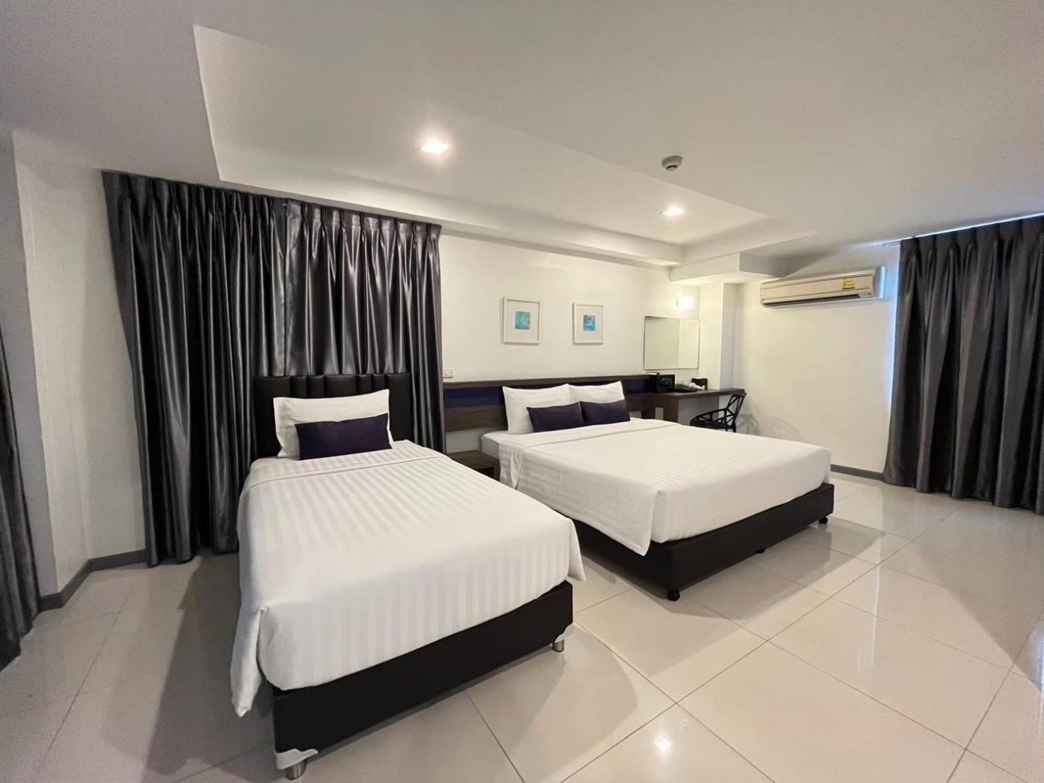 Cubic Pratunam 3*