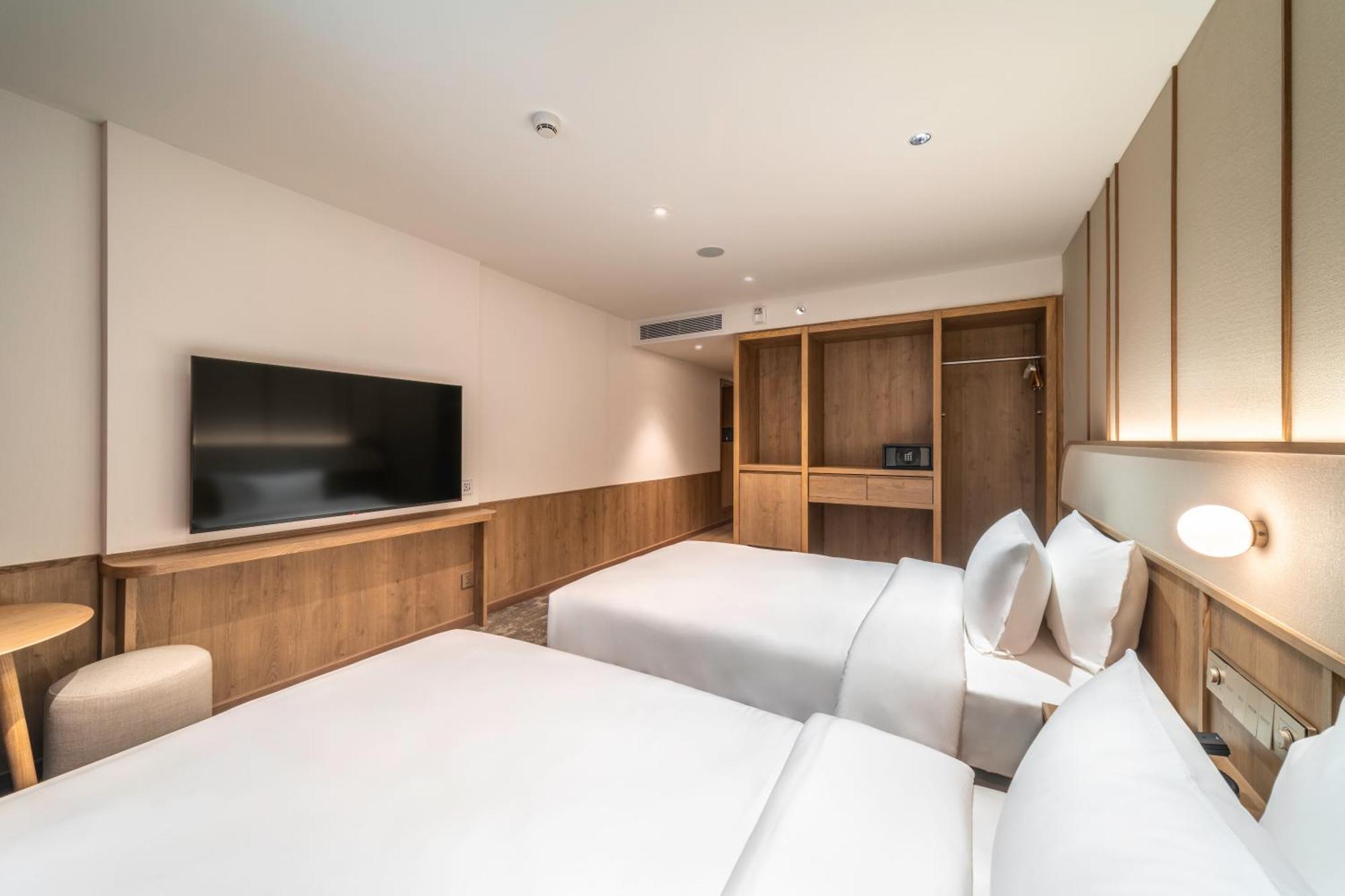 Hotel Sotetsu Grand Fresa 4*