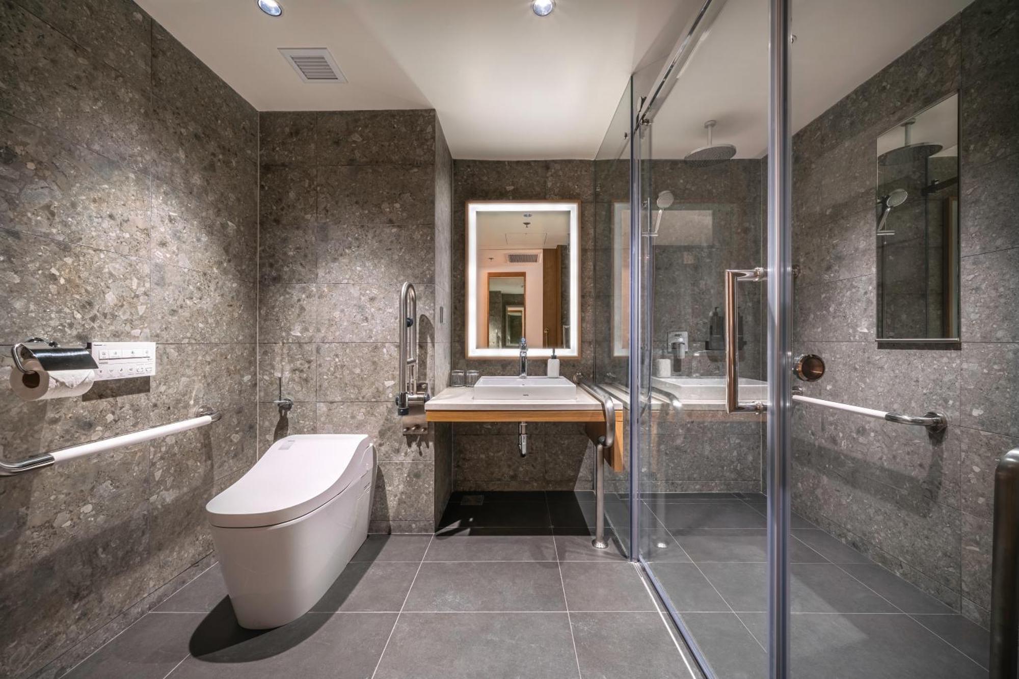 Hotel Sotetsu Grand Fresa 4*