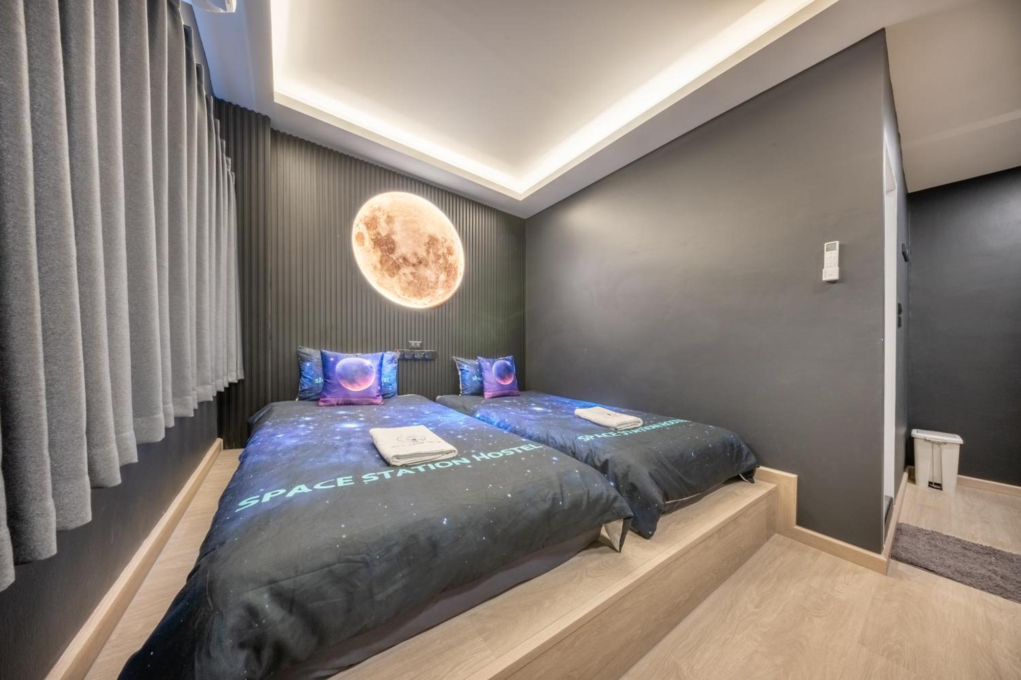 Space Station Hostel Bangkok