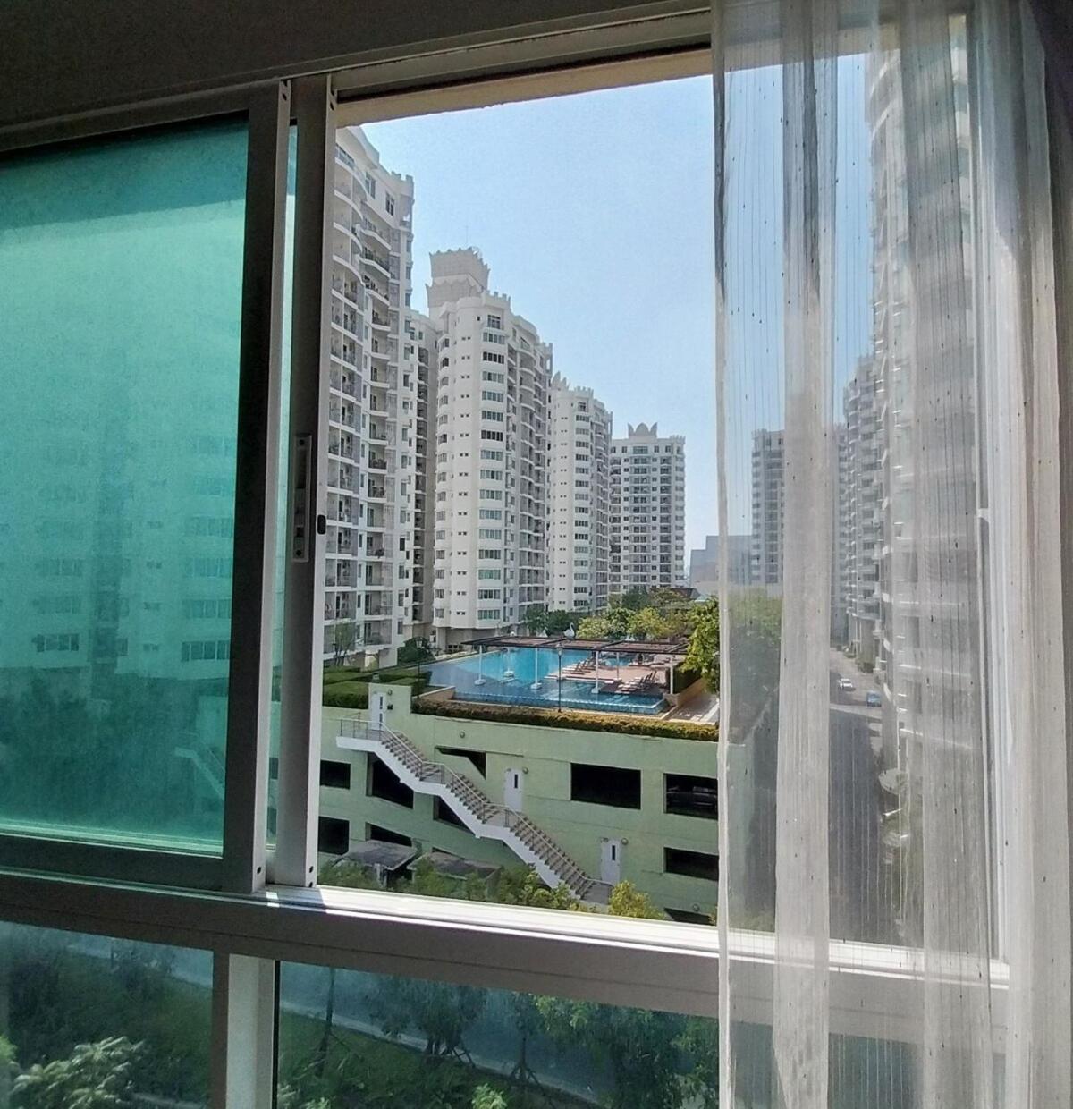 Near Mrt Thailand Cultural Center Station Apartment *
