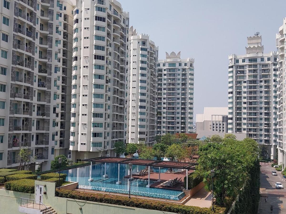 Apartment Near Mrt Thailand Cultural Center Station
