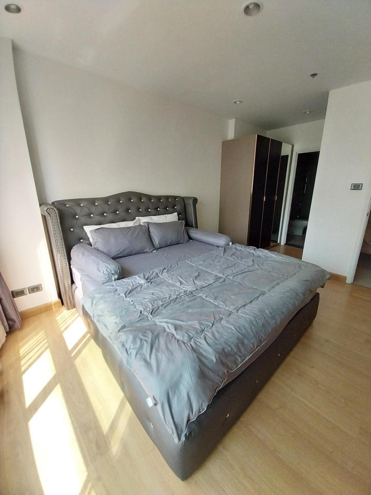 Apartment Near Mrt Thailand Cultural Center Station *