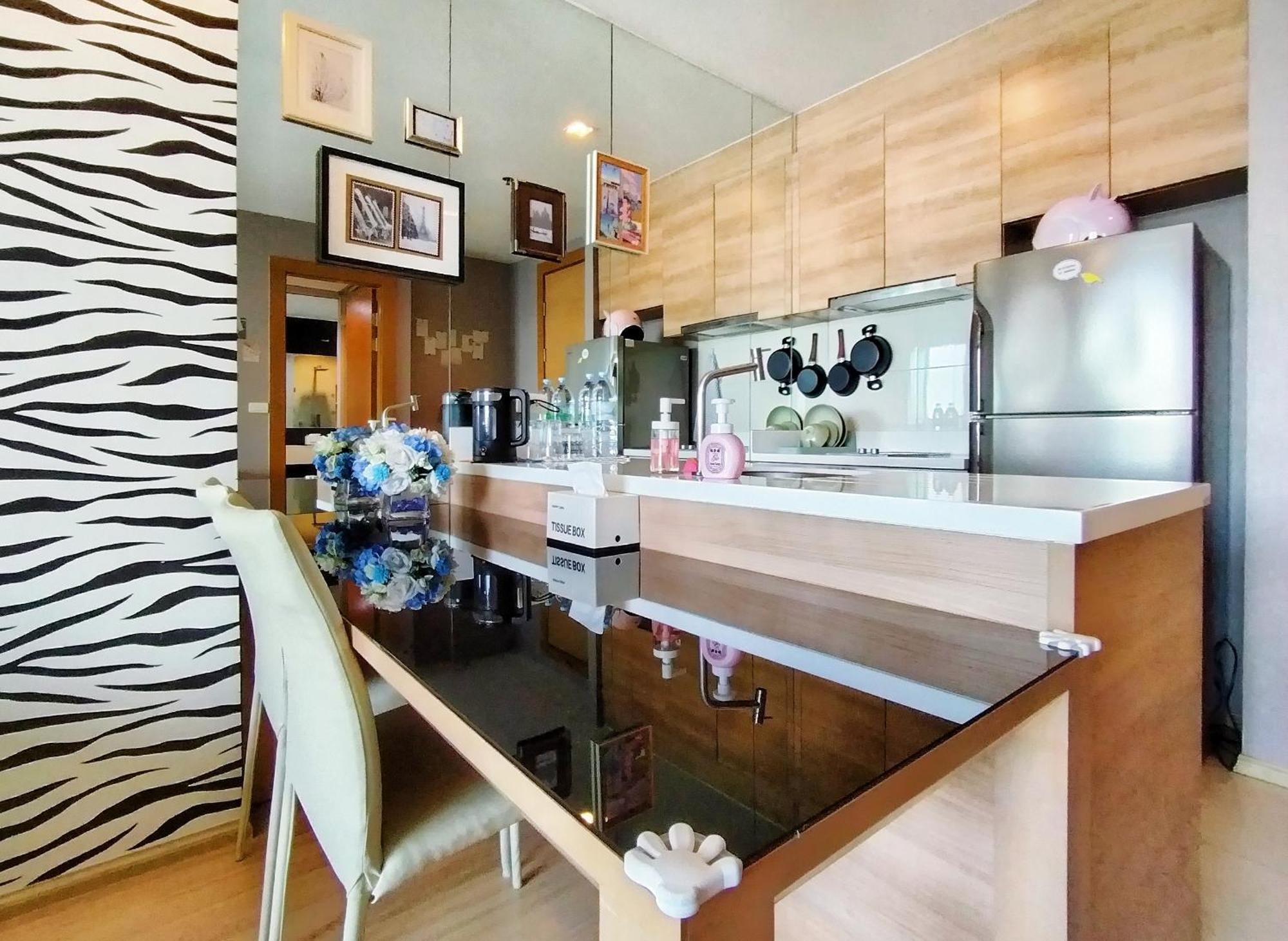 Apartment 1 Minute To The Mrt Huai Khwang Cozy Sweet And Worm *