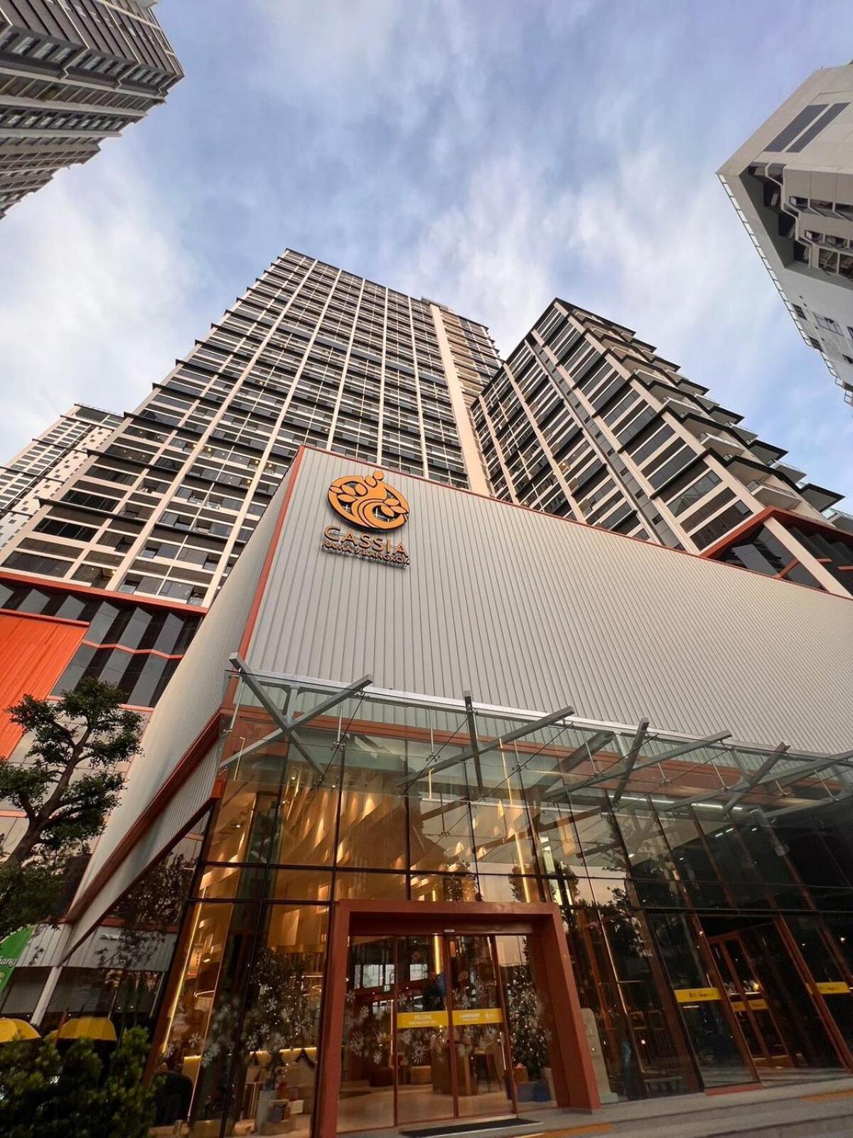 Cassia Rama9 Loft Highrise View Apartment