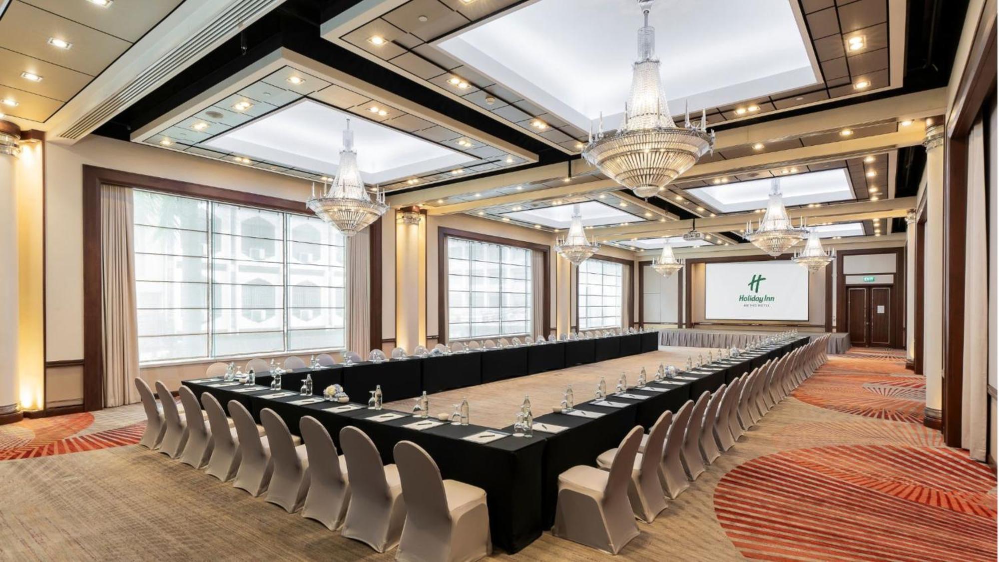 Holiday Silom By Ihg Hotel