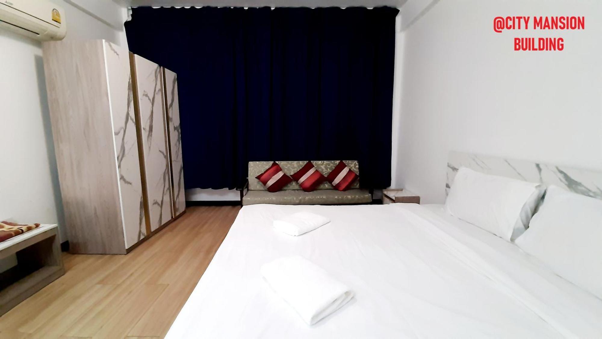 Hotel Plaza Nana Bangkok