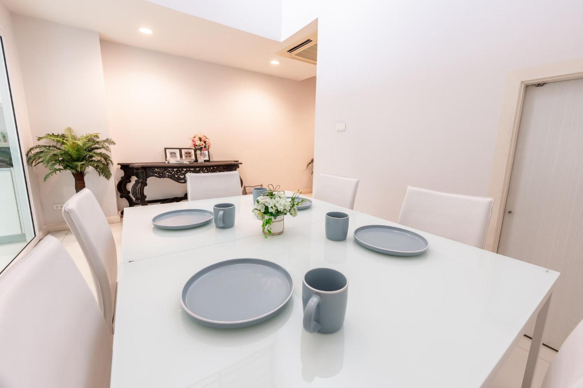 Holiday home 3 Bedroom Spacious In Downtown Near Mrt Bts Asok Station