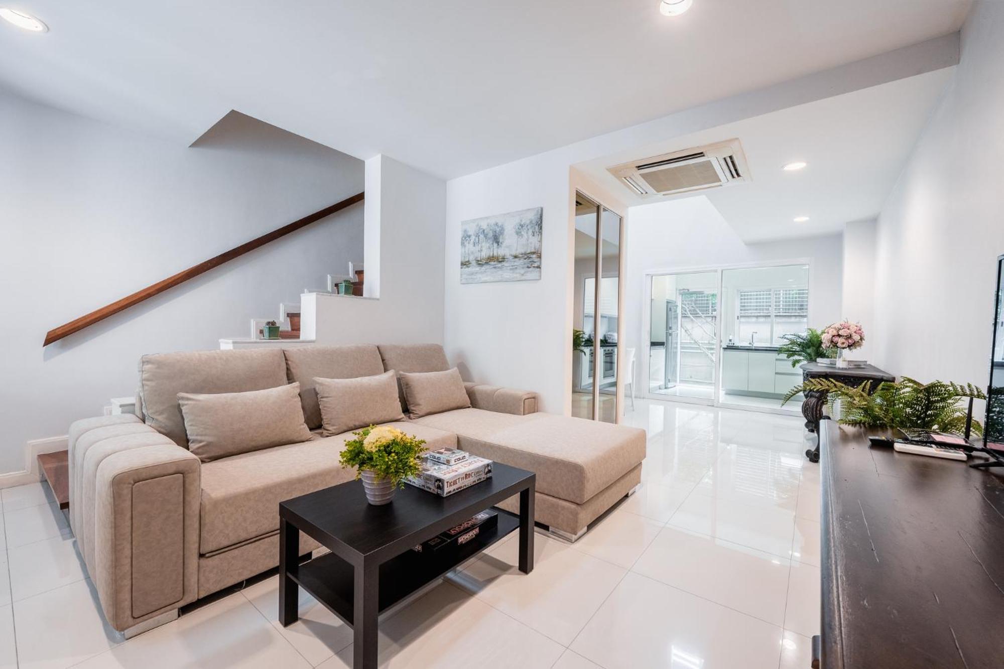 Holiday home 3 Bedroom Spacious In Downtown Near Mrt Bts Asok Station *