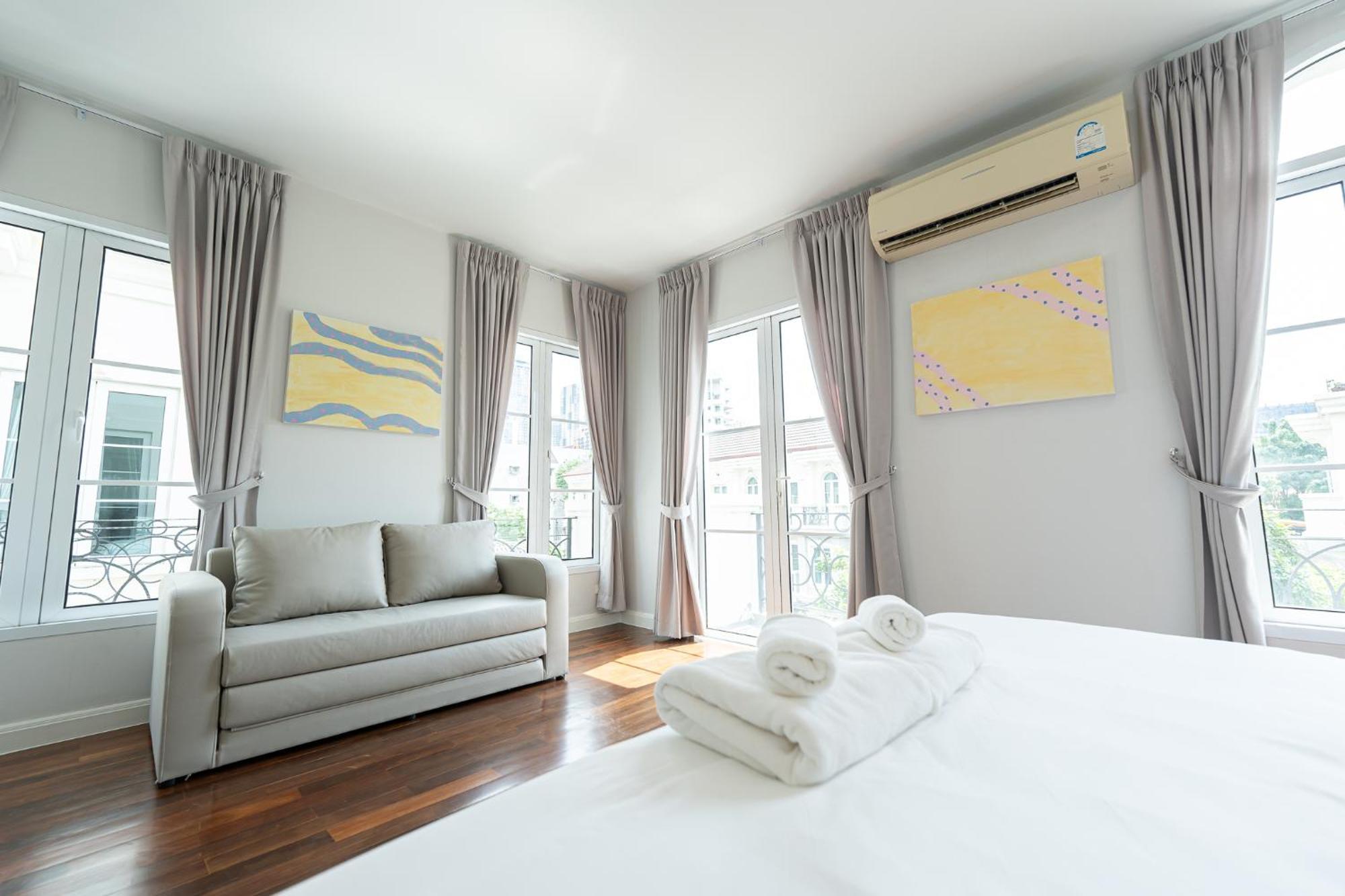 3 Bedroom Spacious In Downtown Near Mrt Bts Asok Station Holiday home *