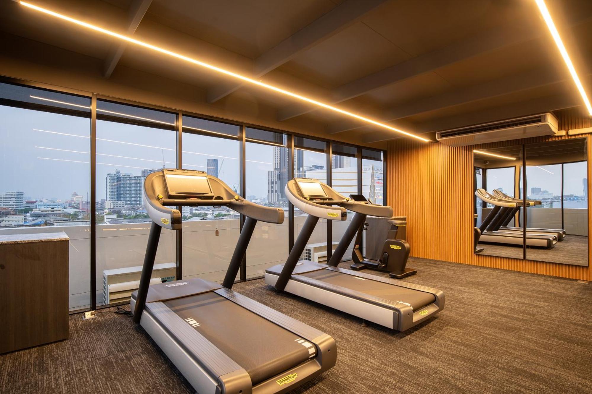 Hotel Saan Sathorn 4*