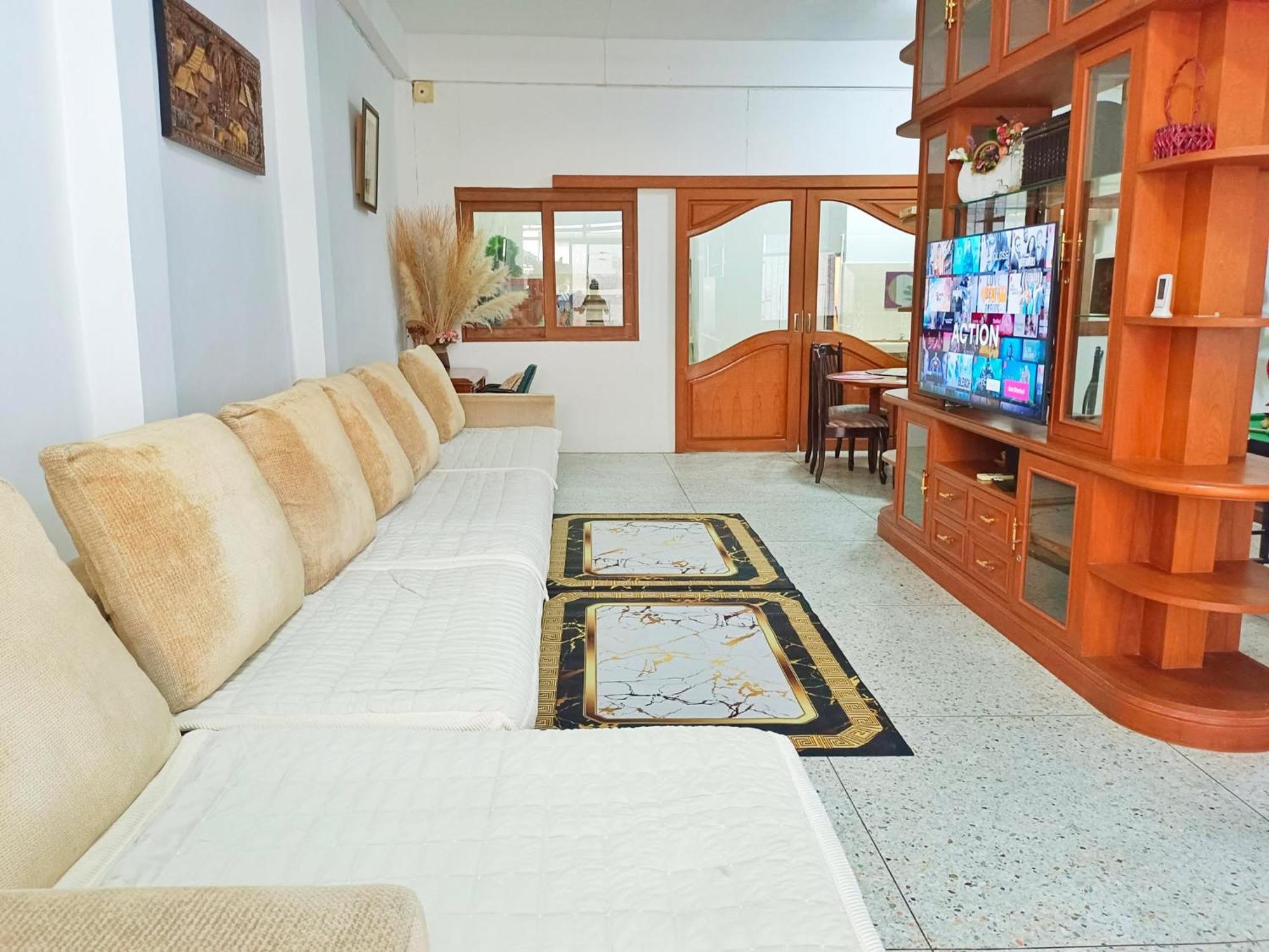Entire House For 16 People - Walking Distance From Bts Onnut Holiday home *
