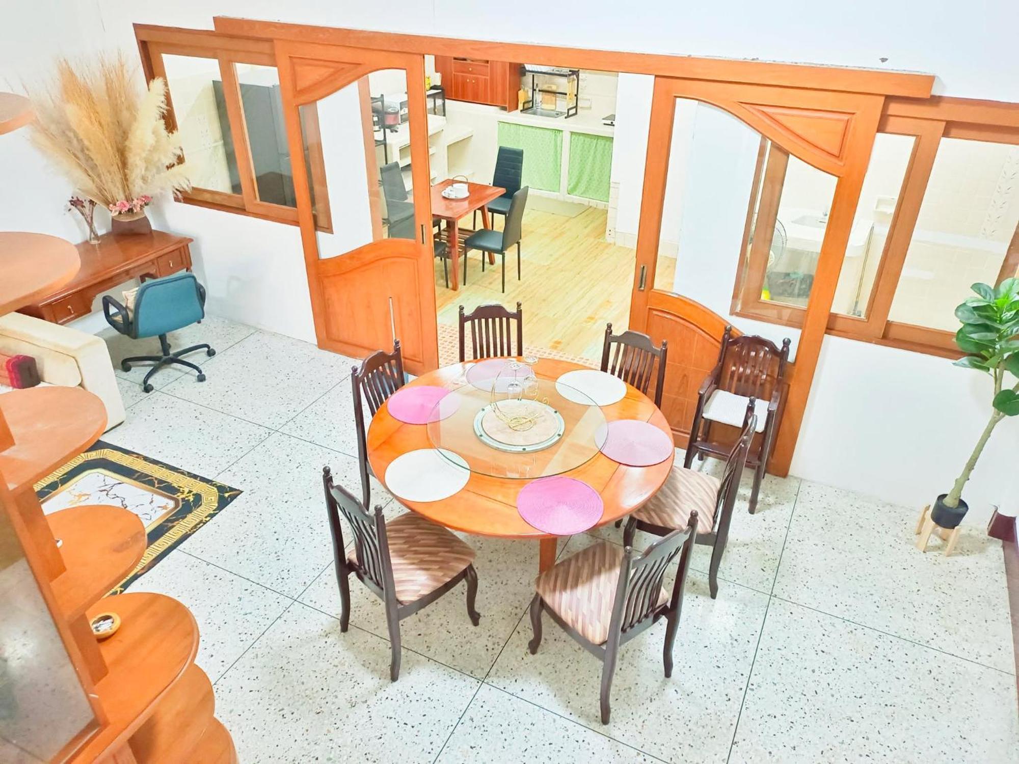 Entire House For 16 People - Walking Distance From Bts Onnut Bangkok