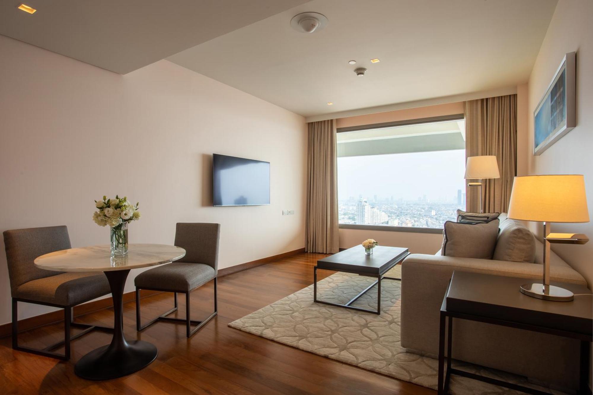 Avani Riverside Hotel 5*