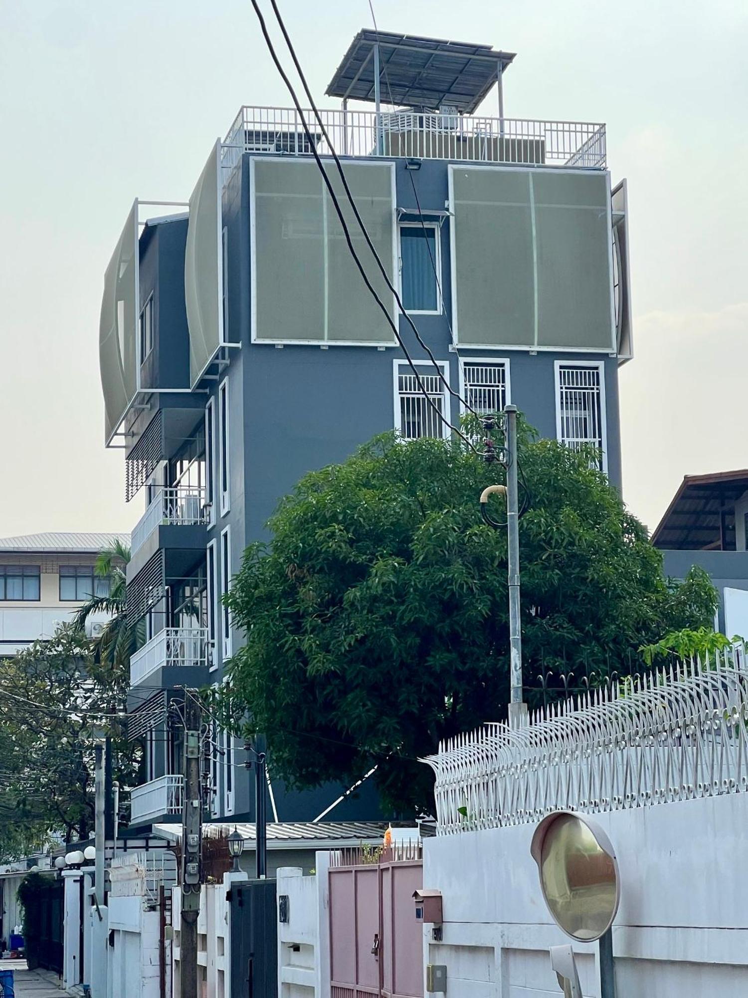 Pangsapuri Samsen Spacious 2br Contemporary Thai Style