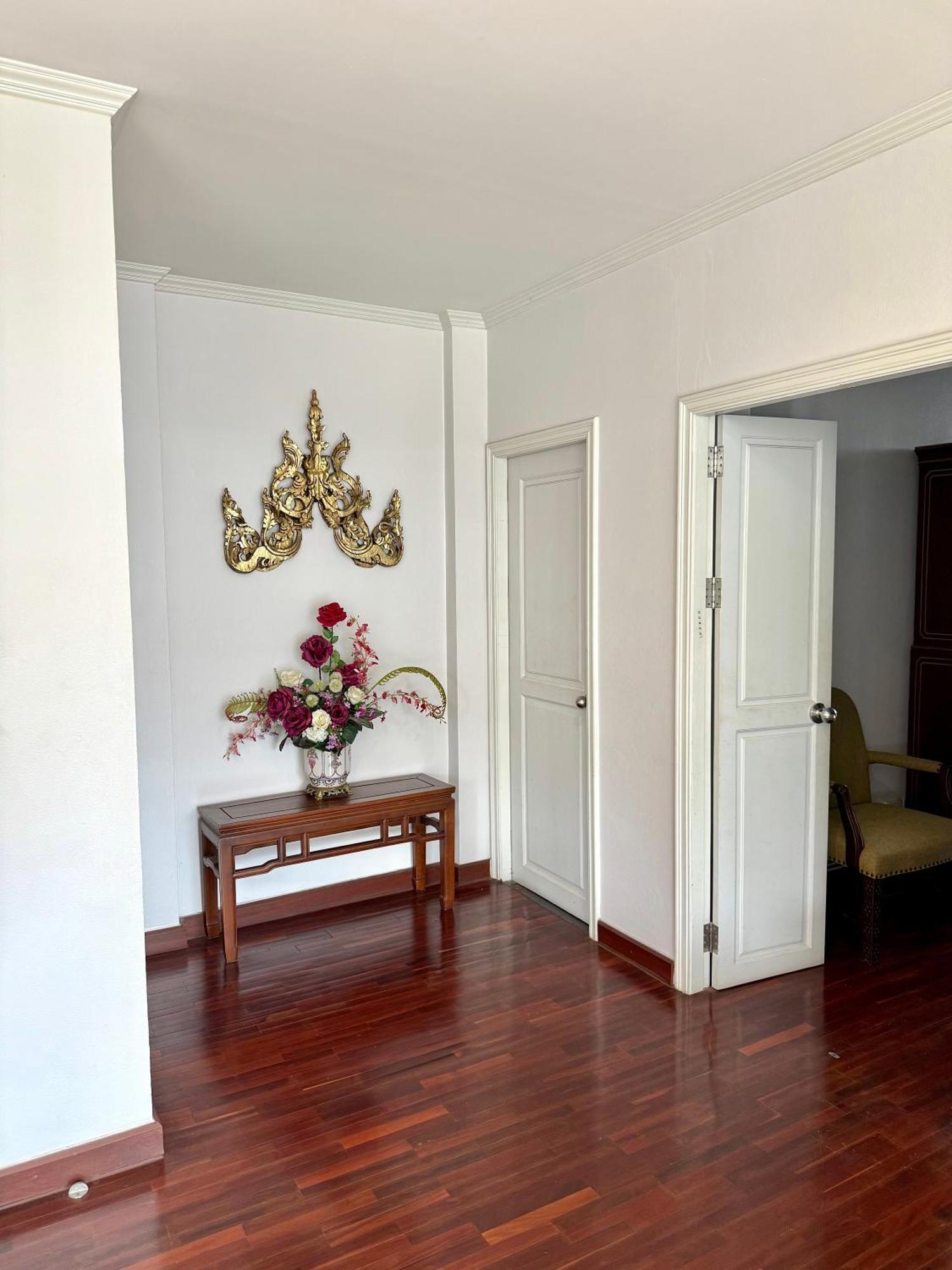 Pangsapuri Samsen Spacious 2br Contemporary Thai Style