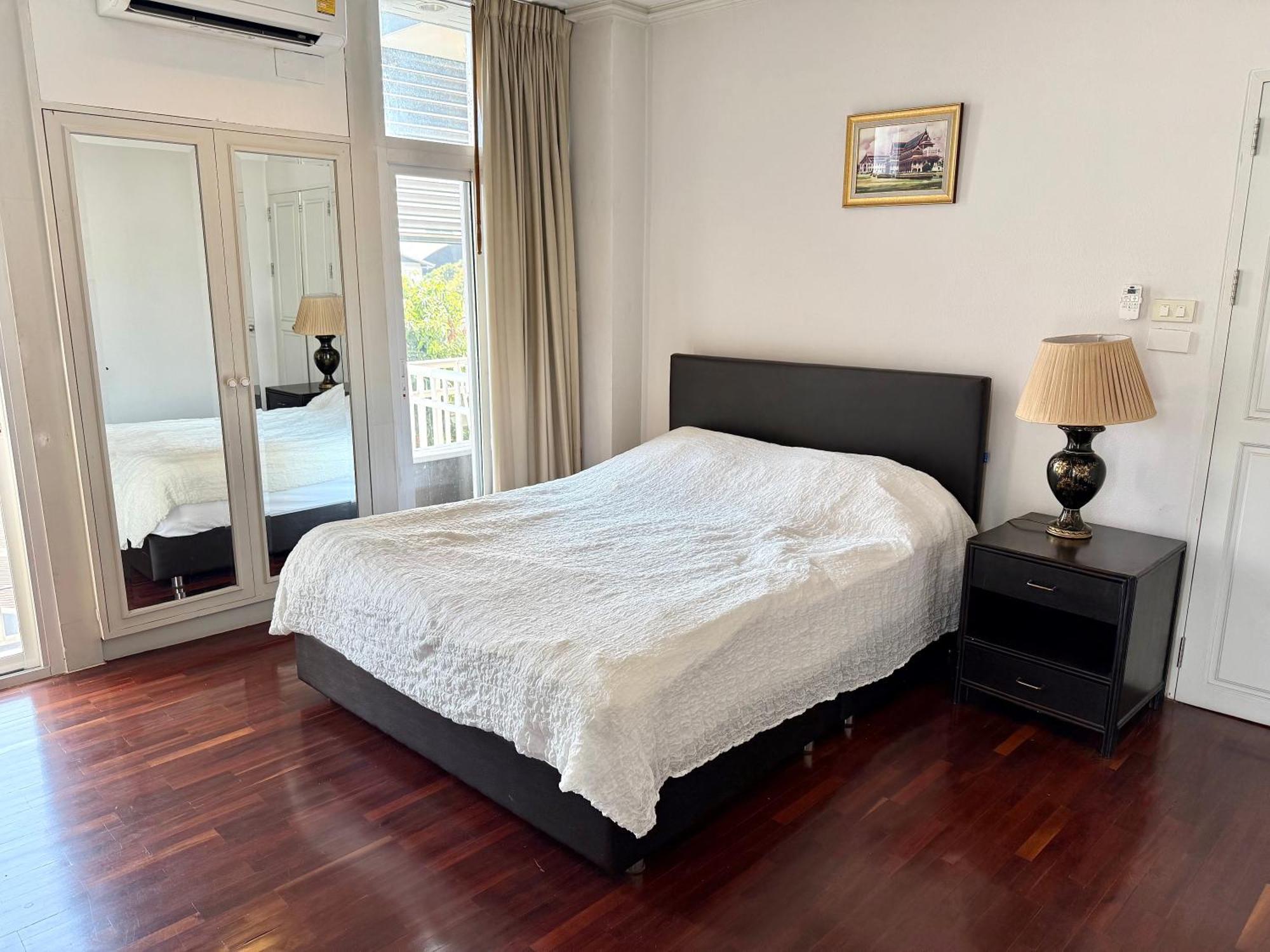 Samsen Spacious 2br Contemporary Thai Style Pangsapuri *