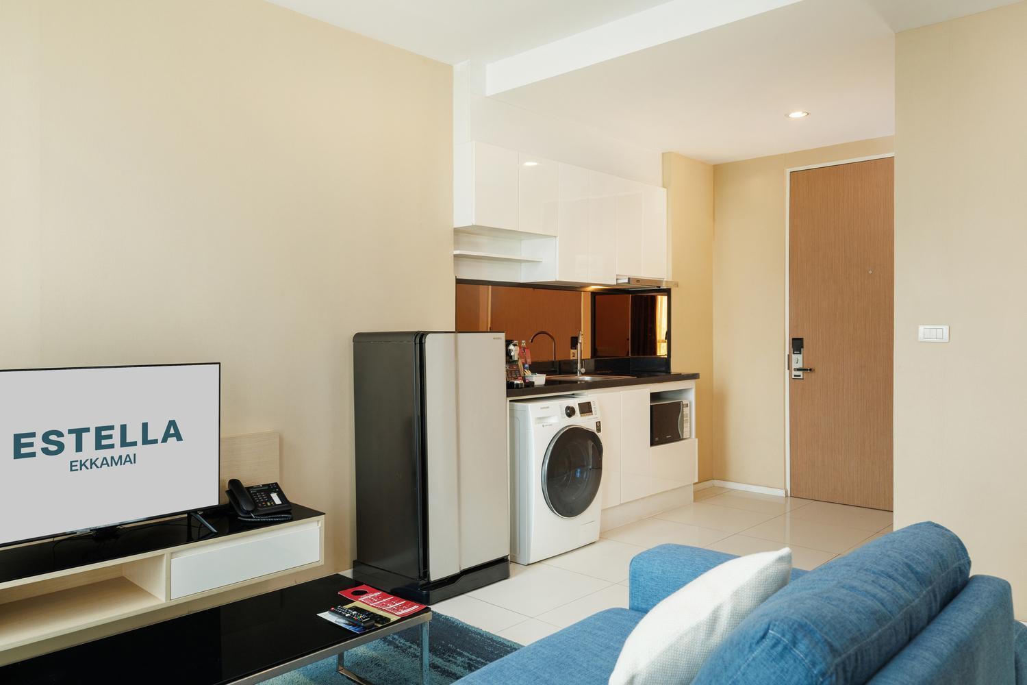 Estella Ekkamai Hotel 4*