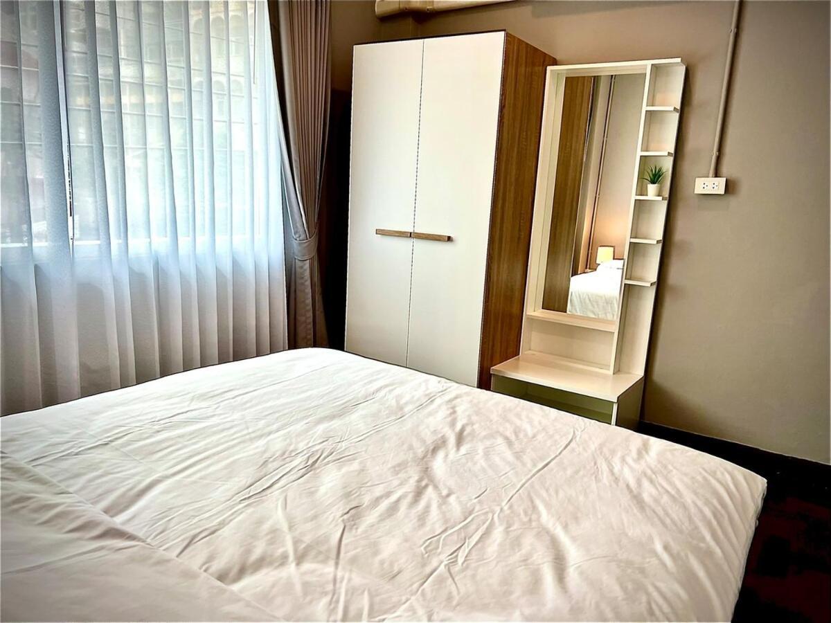 The Circle 2 Apartment Bangkok