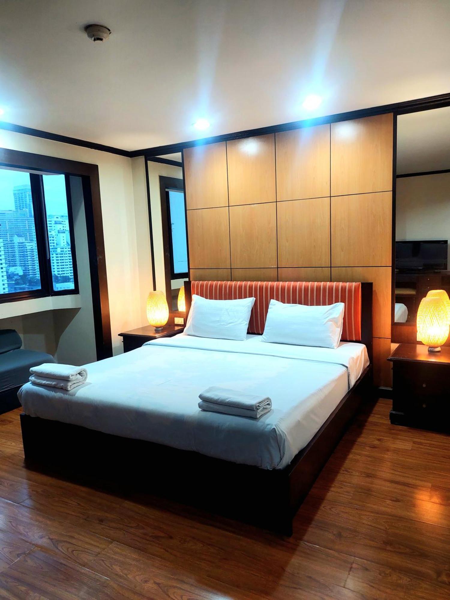 Hotel Omni Tower Sukhumvit Nana Direct 3*