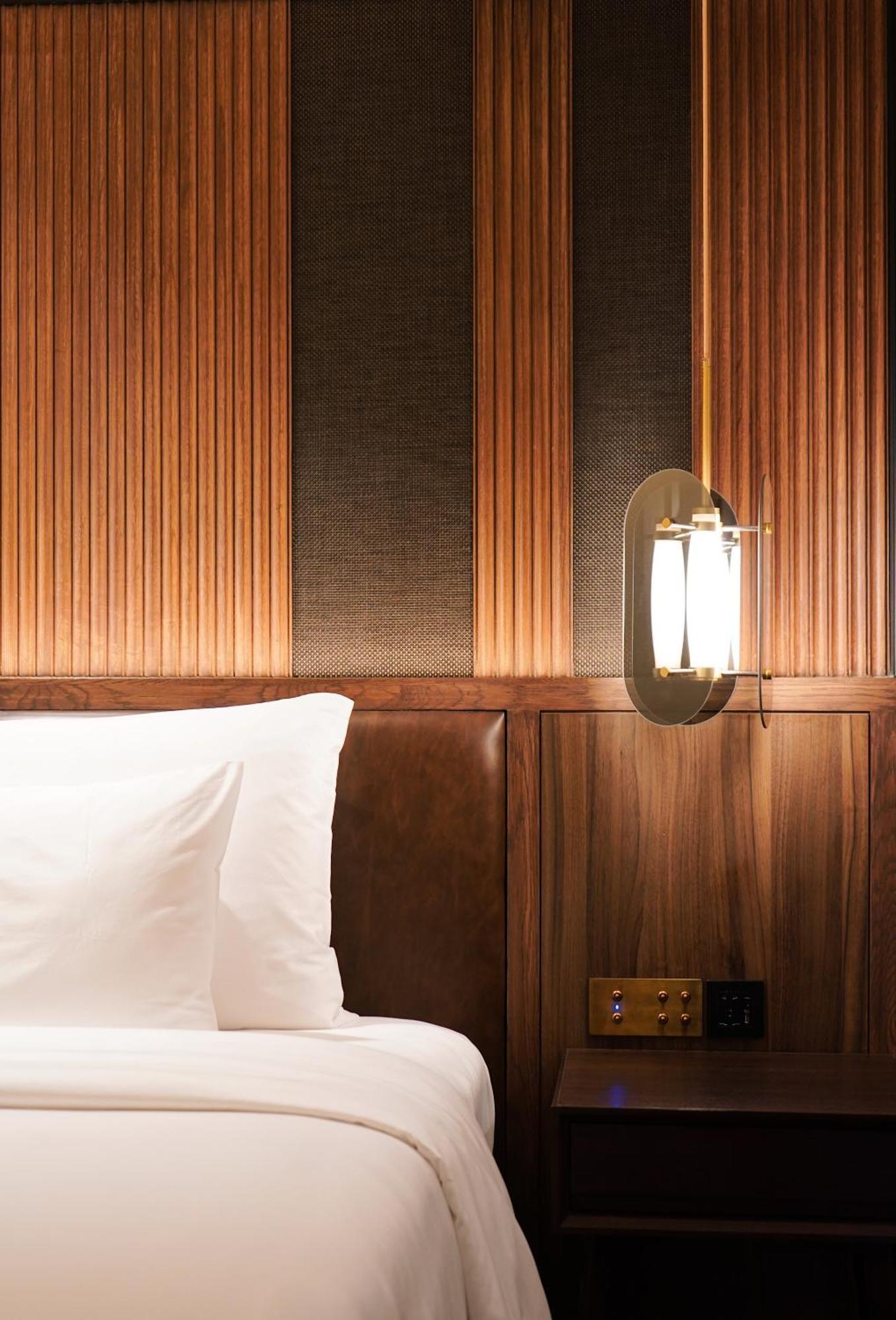 Public House - Sukhumvit 31 Bangkok
