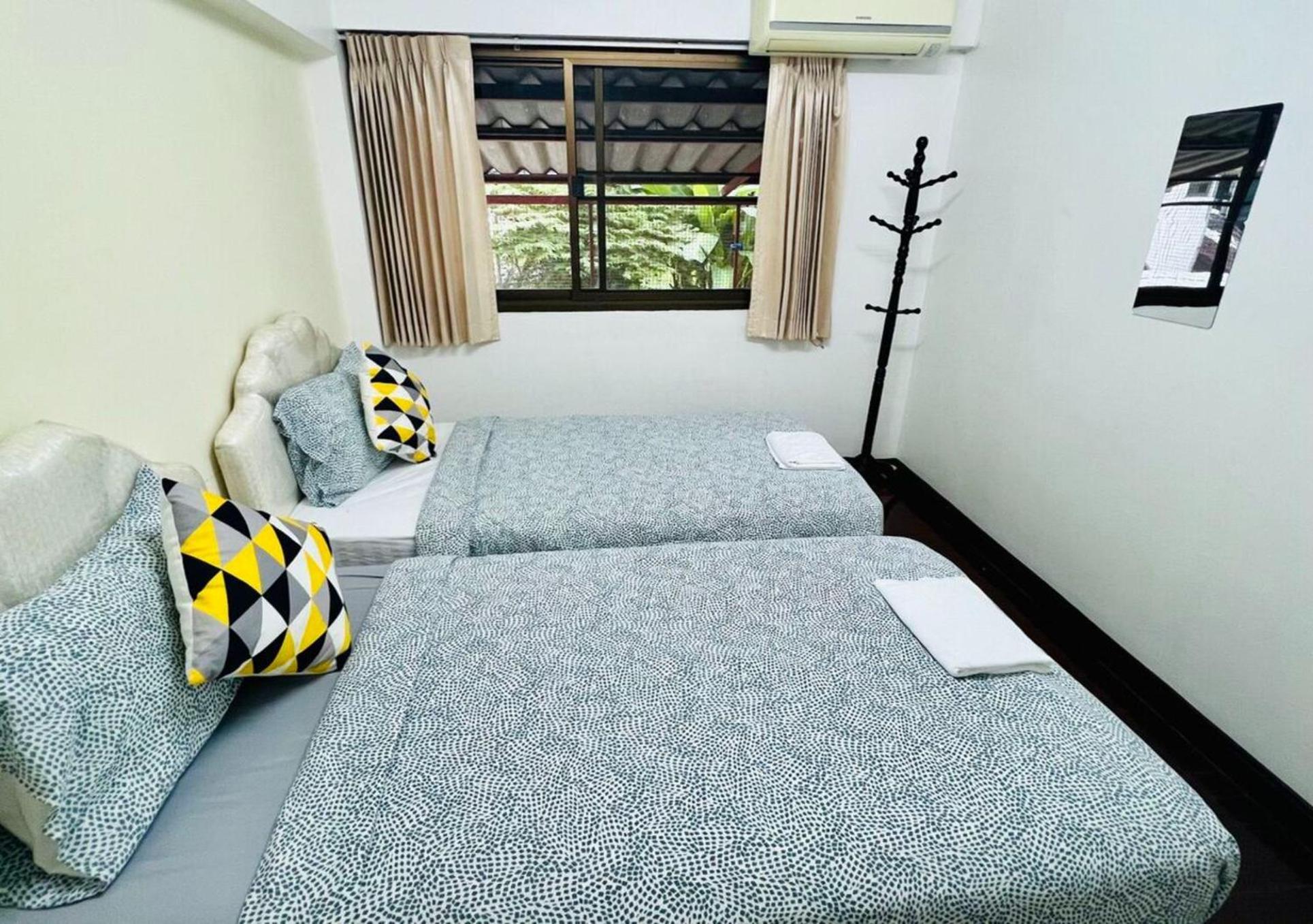 Reehouse@soi Cowboy/asoke Bts Bangkok