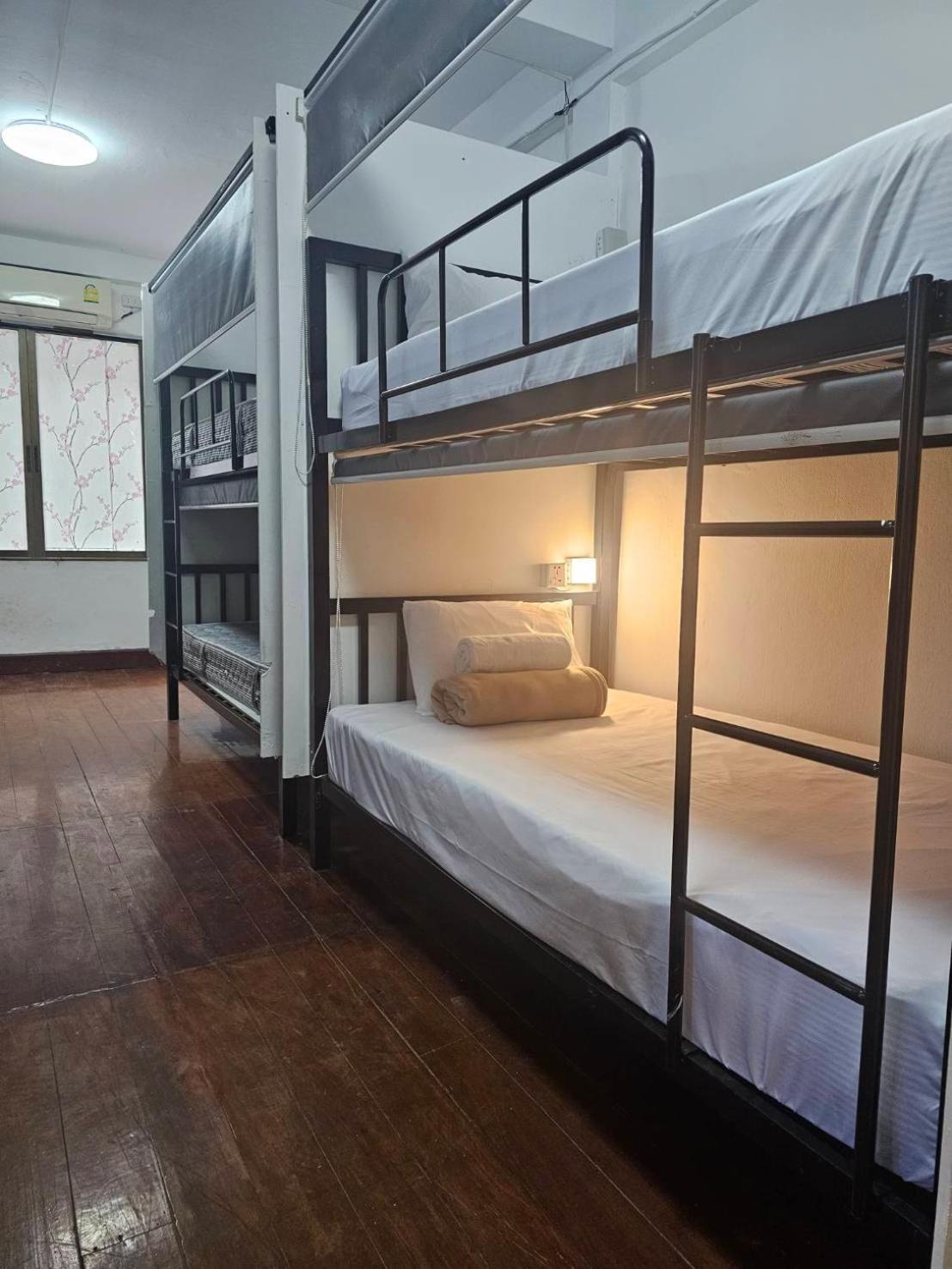 Bed At 18