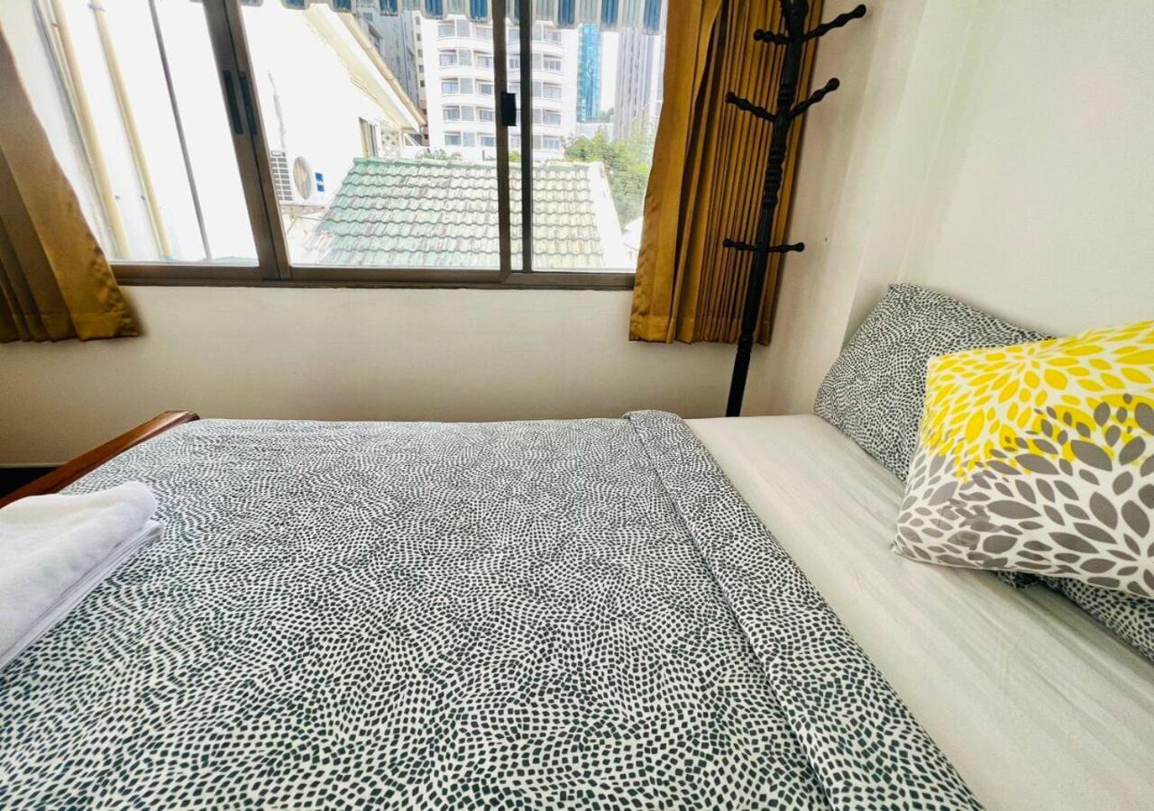 Reehouse@soi Cowboy/asoke Bts