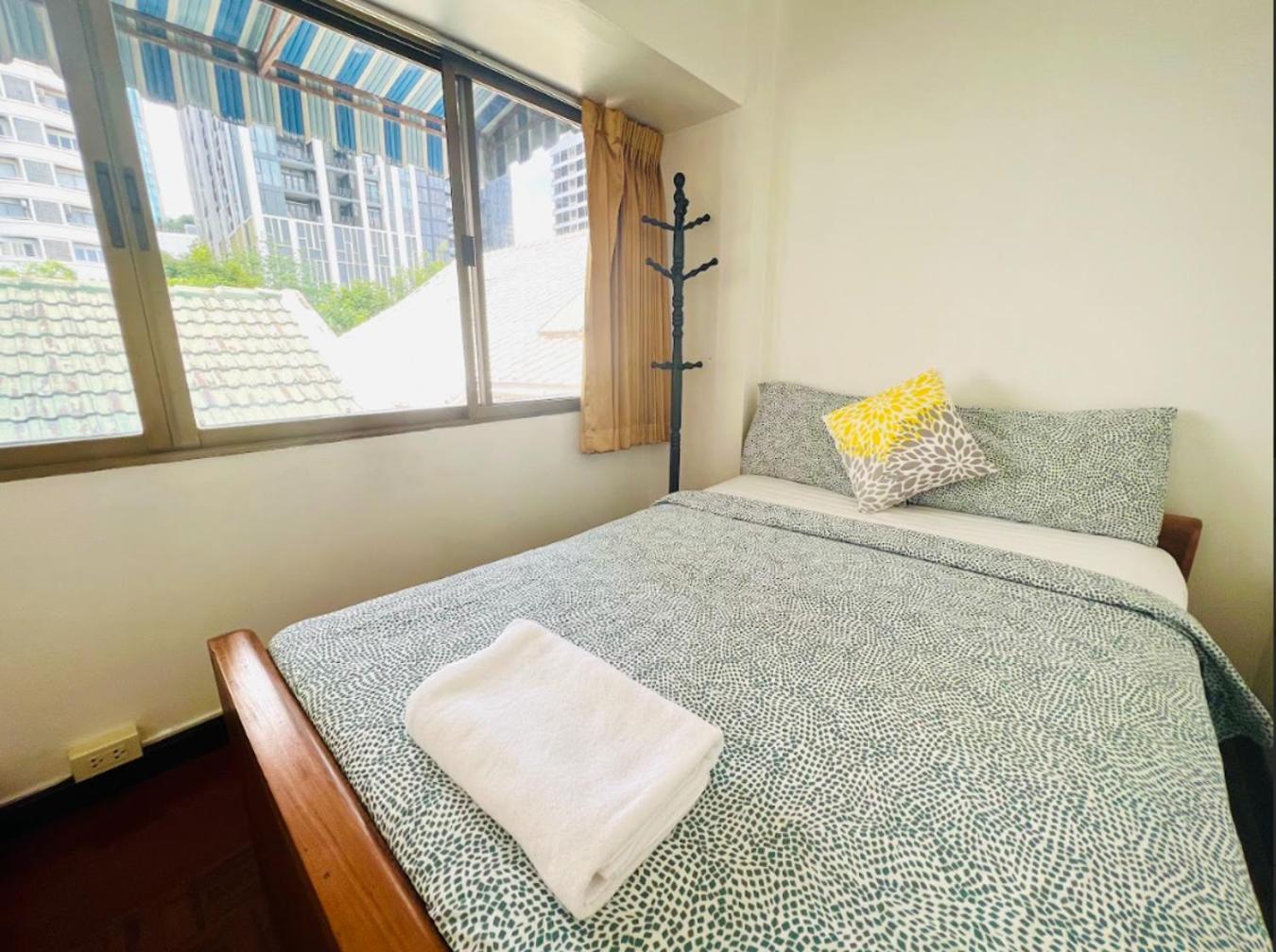 Reehouse@soi Cowboy/asoke Bts *