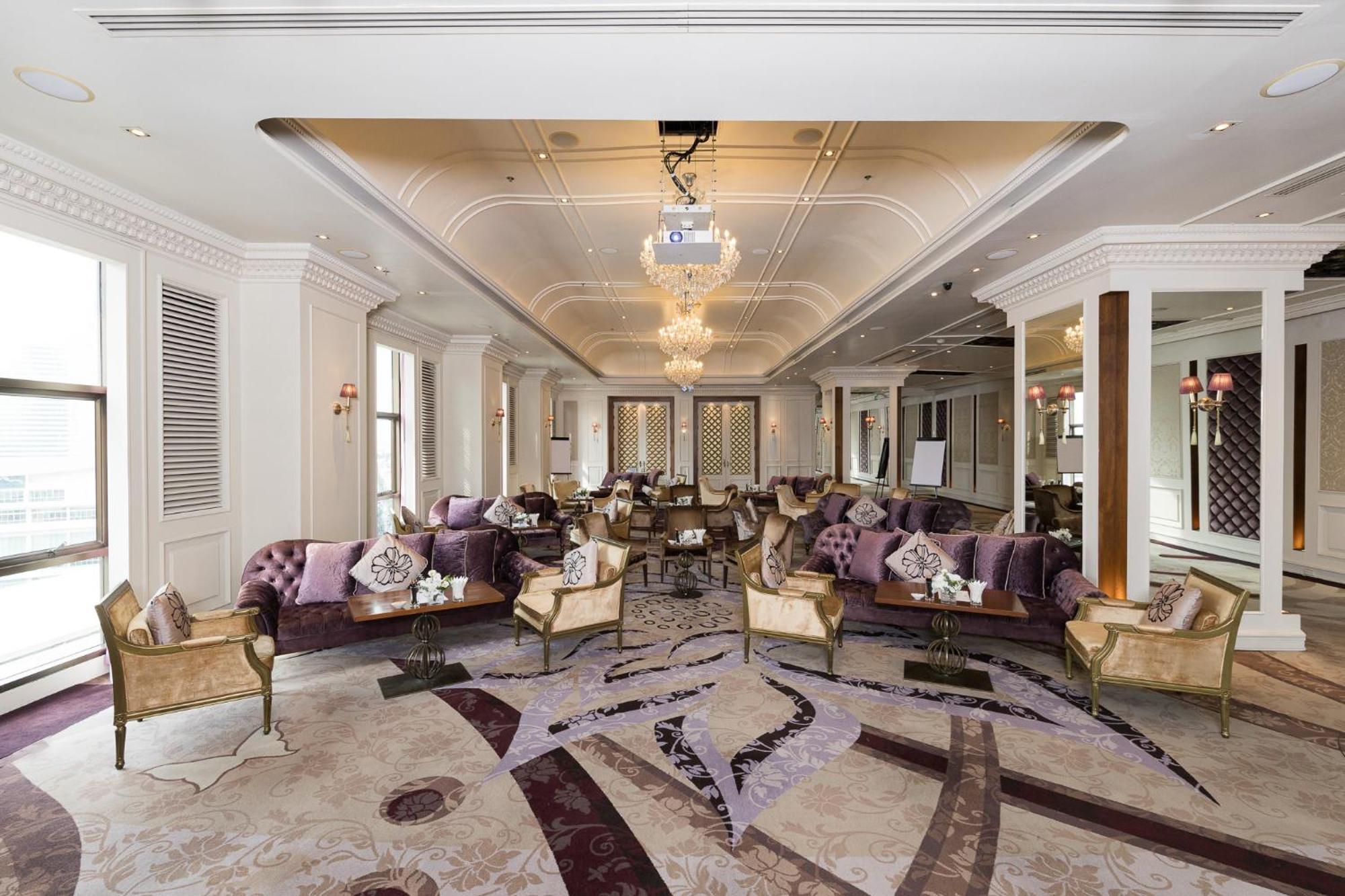 Lebua At State Tower Hotel