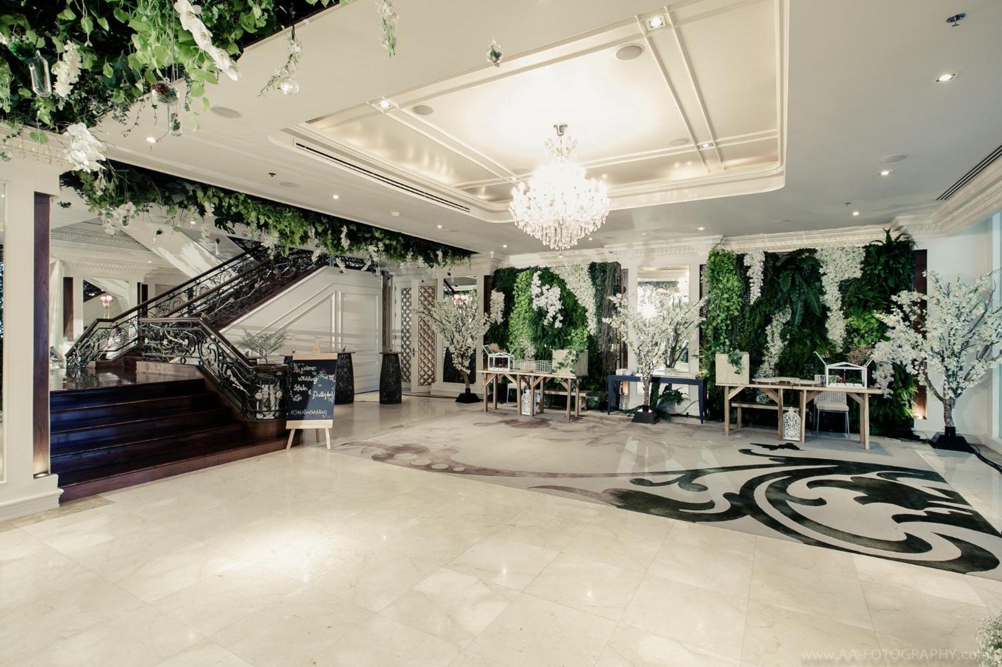 Hotel Tower Club At Lebua 5*