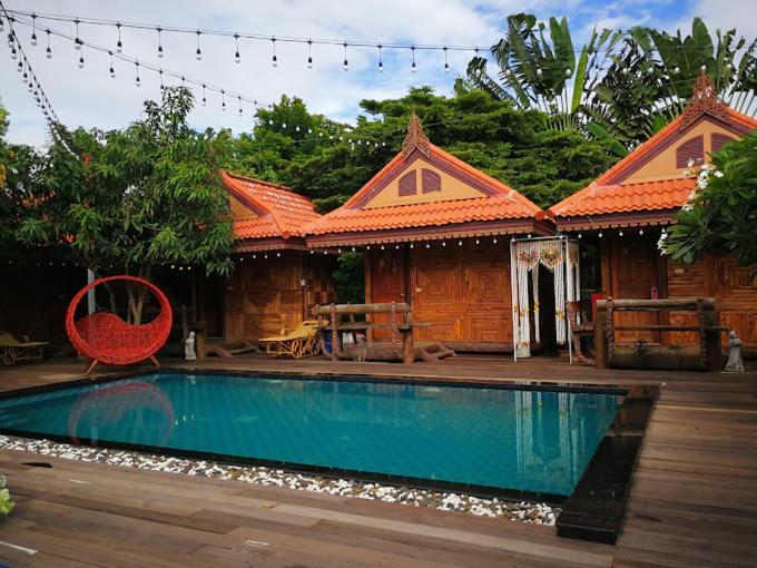 Montri Donmuang Resor 2*