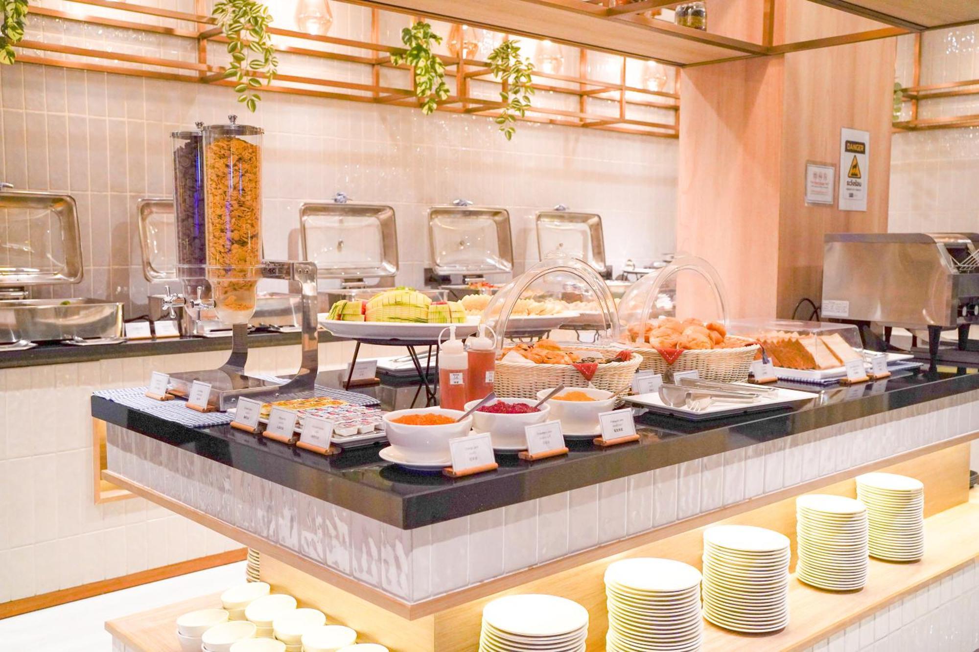 Express & Pier By Ihg Bangkok
