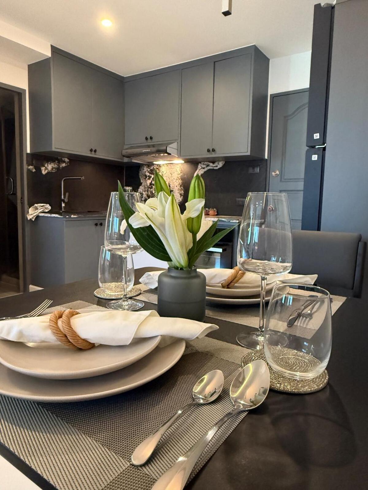 Peaceful Cozy With Stunning View&full Kitchen Bangkok