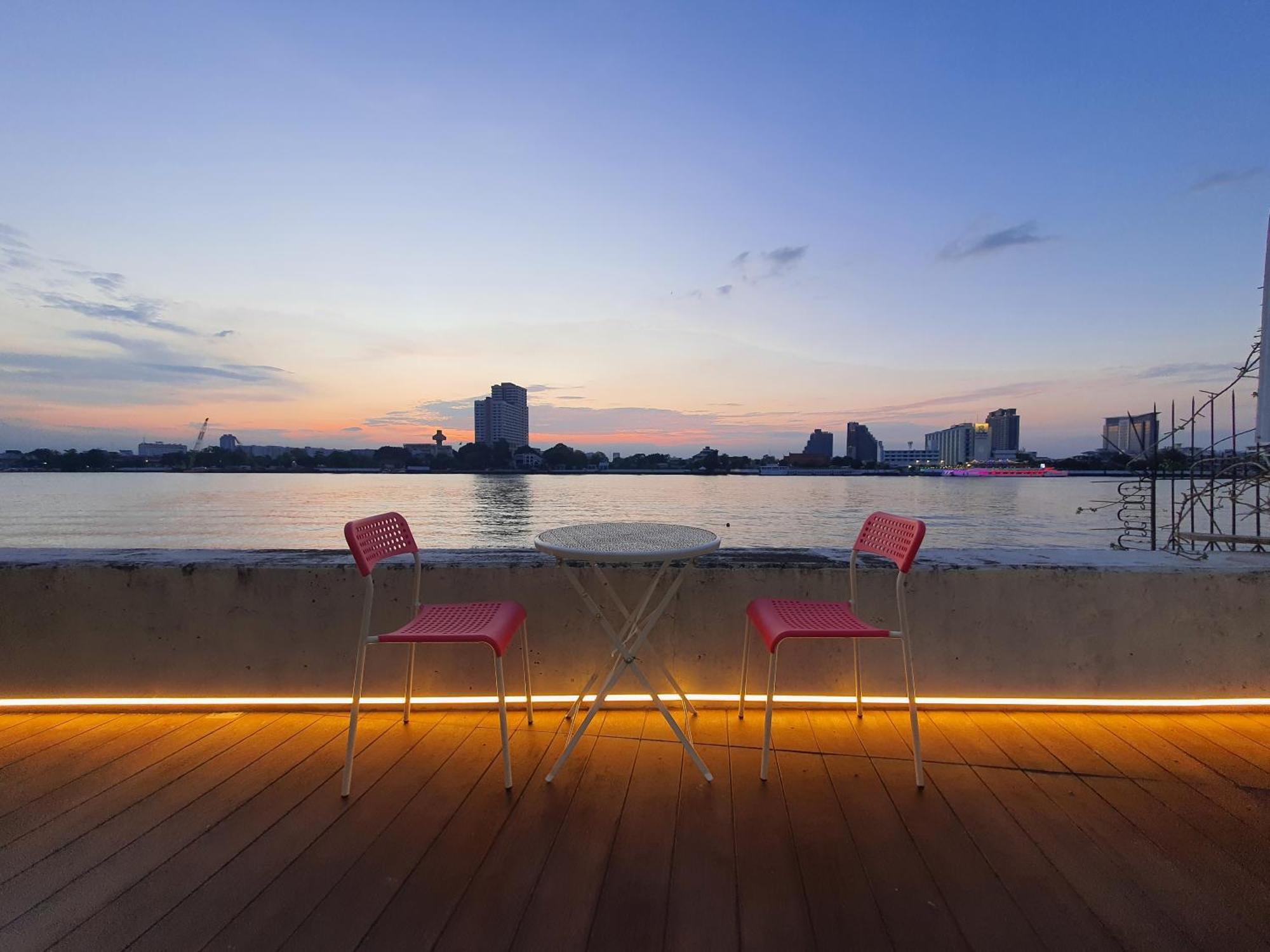 Vakantiehuis Riverfront House/chao Phraya River/baan Rimphraya Bangkok