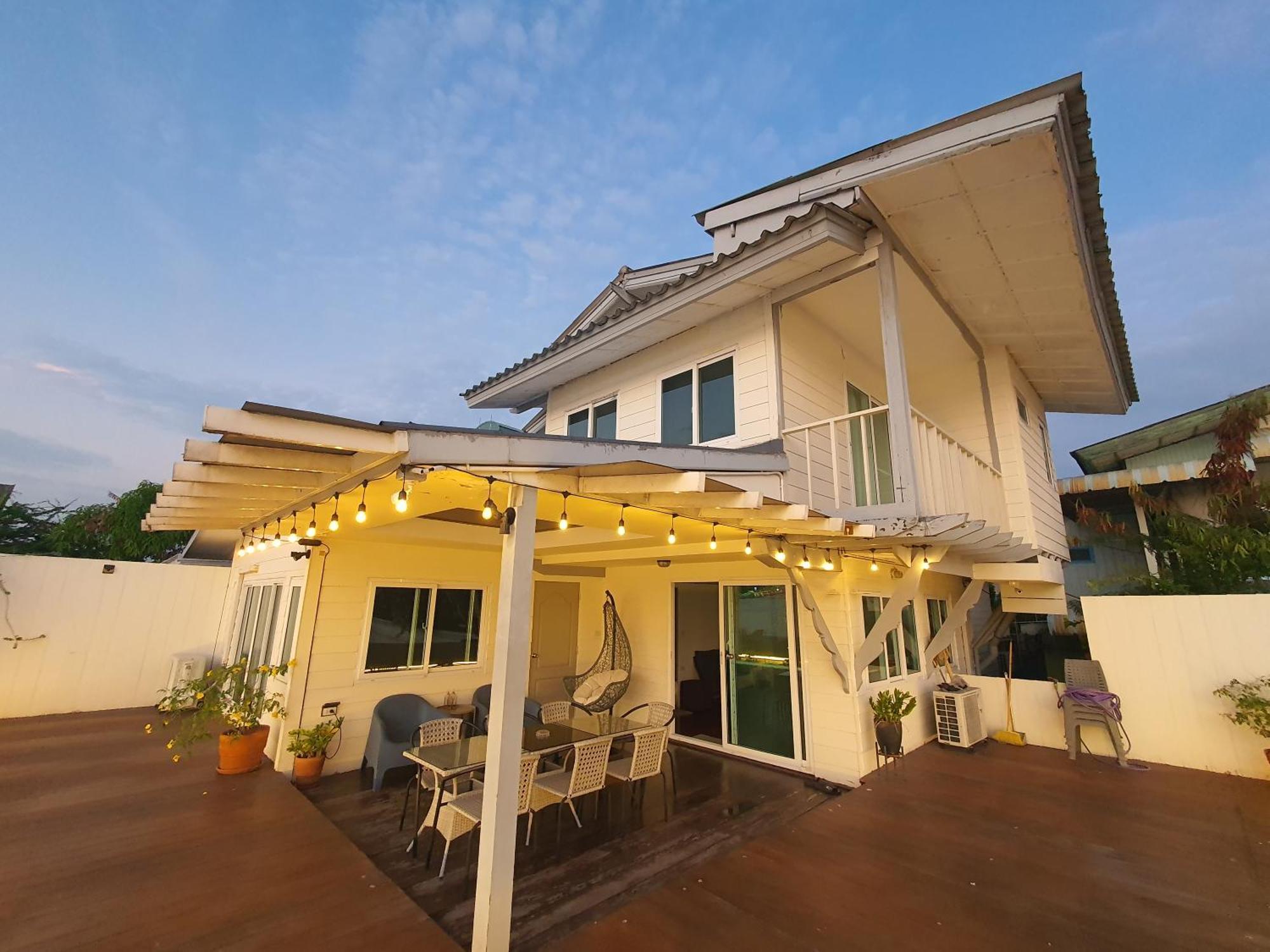 Riverfront House/chao Phraya River/baan Rimphraya Vakantiehuis *