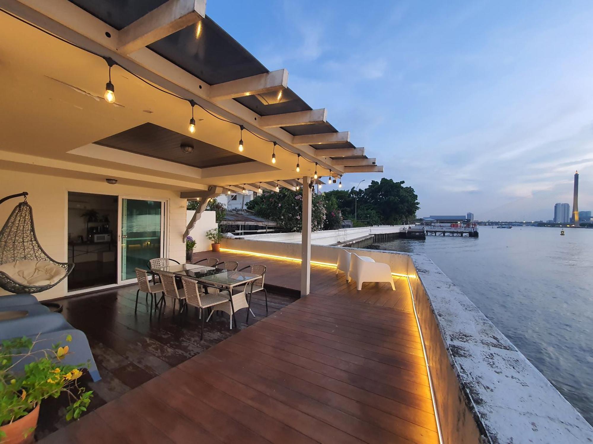 Riverfront House/chao Phraya River/baan Rimphraya Vakantiehuis Bangkok