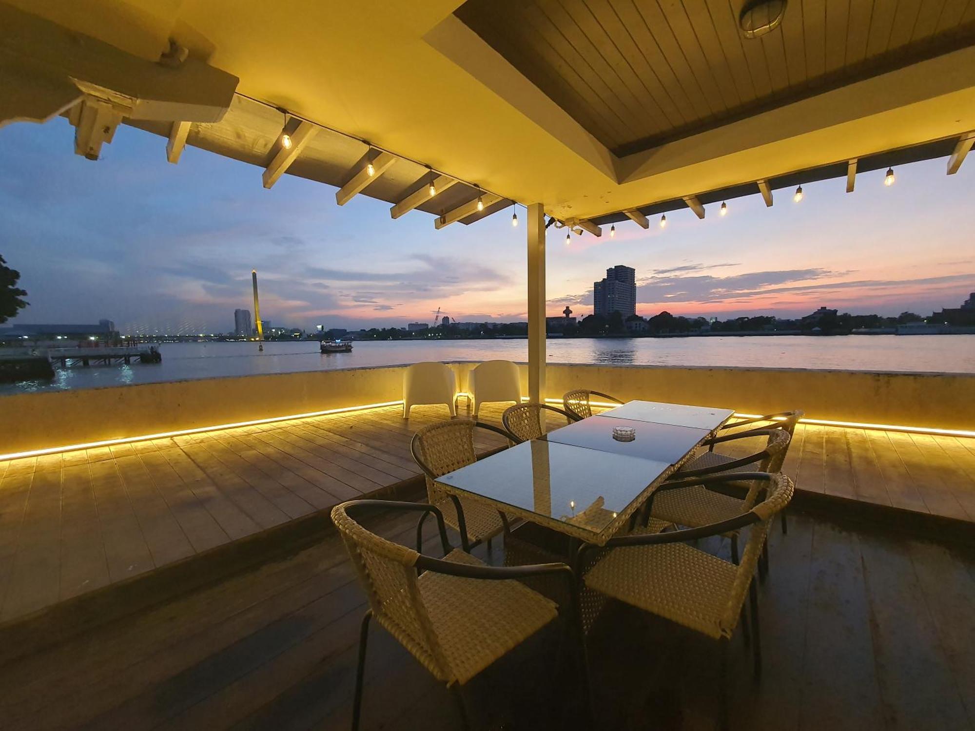 Riverfront House/chao Phraya River/baan Rimphraya Vakantiehuis
