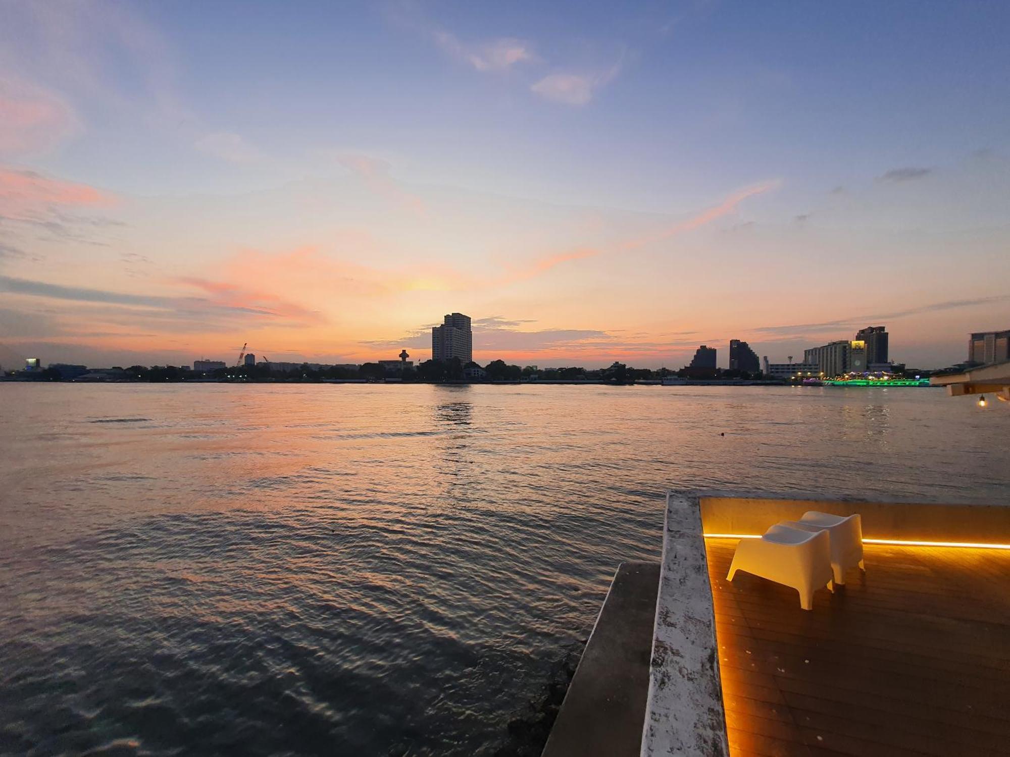 Riverfront House/chao Phraya River/baan Rimphraya Vakantiehuis *